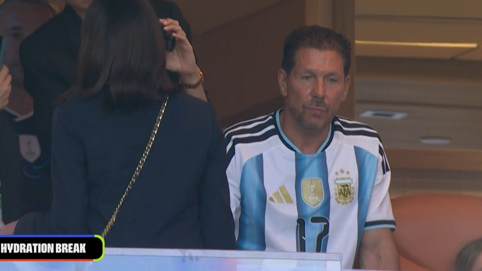Nhà Beckham và dàn sao cổ vũ Messi tại World Cup - Ảnh 8.