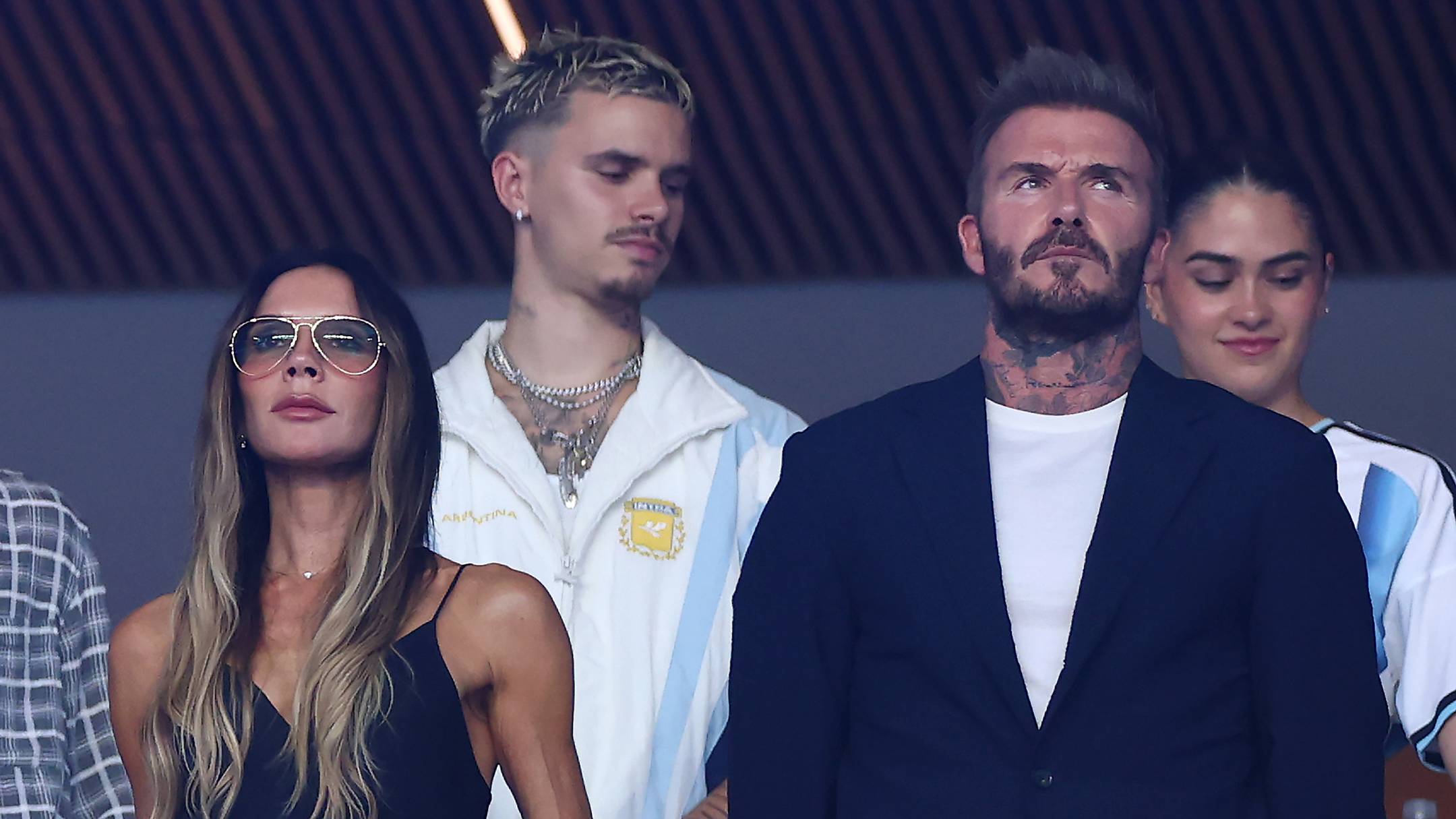 Nhà Beckham và dàn sao cổ vũ Messi tại World Cup - Ảnh 3.