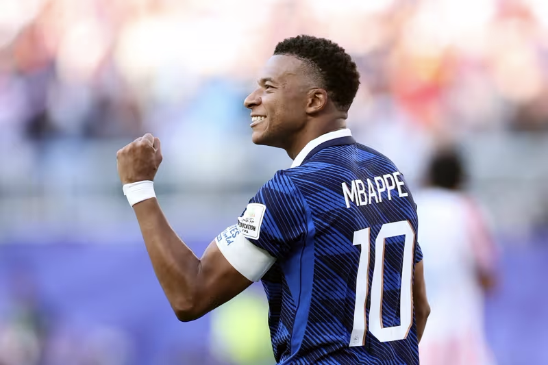 Paraguay - Pháp 0-1: Mbappe đưa tuyển Pháp vào tứ kết - Ảnh 1.
