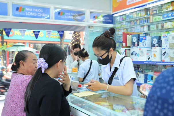 Mở đường cho người bệnh tiếp cận thuốc, 12 loại thuốc tiên tiến đã có mặt tại Long Châu - Ảnh 1.