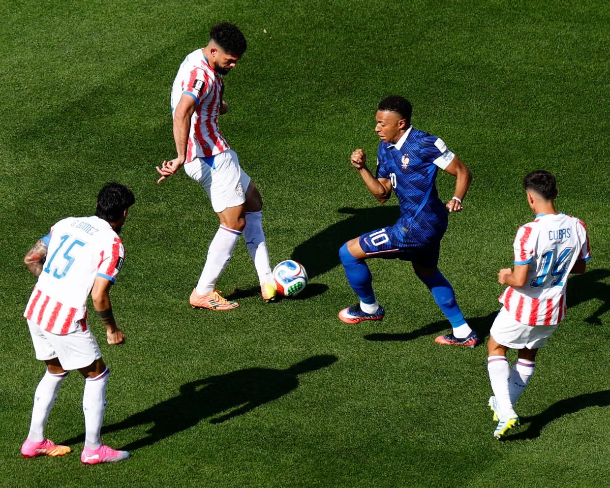 Trực tuyến Paraguay - Pháp (hiệp 1) 0-0: Mbappe cùng Pháp đang dồn ép Paraguay - Ảnh 1.