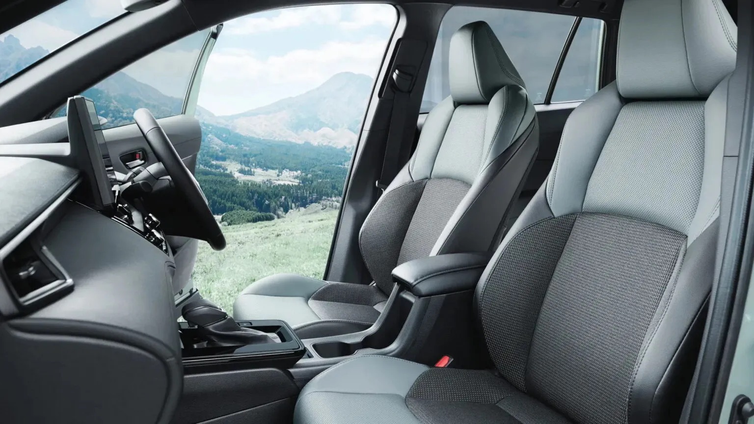 Toyota Corolla Cross bổ sung bản mới: Ngoại hình tinh chỉnh, lốp đi địa hình, camera nhìn xuyên gầm - Ảnh 10.