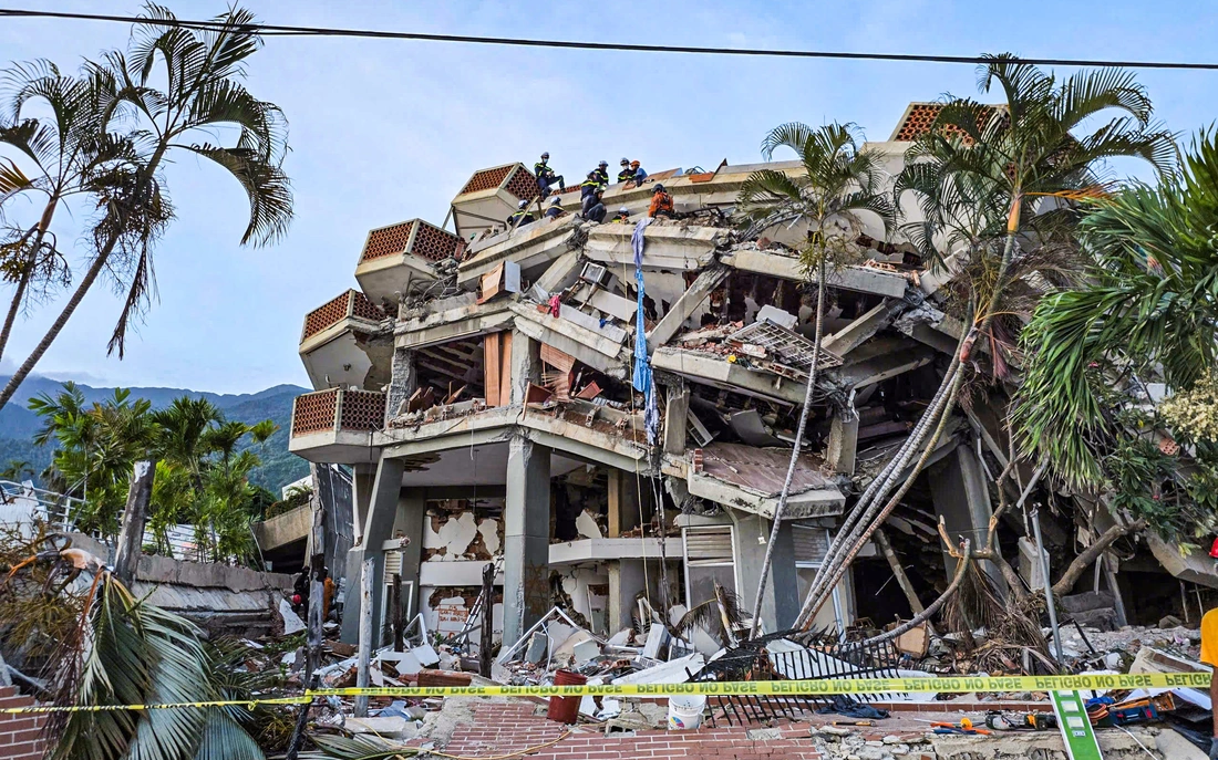 Colombia quake death toll tops 250 as rescuers race to find survivors - Ảnh 8.