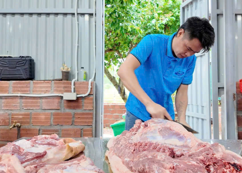 Khách sạn Đông Á chiêu đãi du khách giữa bão số 1 tại Cô Tô - Ảnh 2.