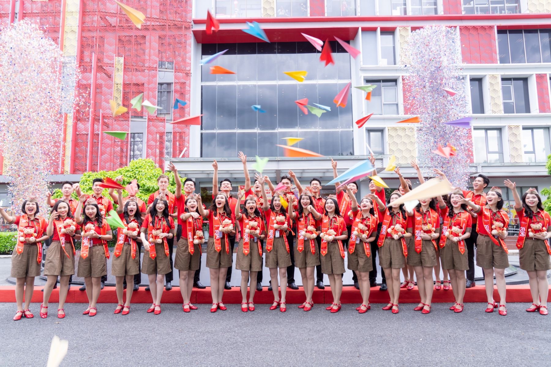Vietjet kiến tạo nguồn nhân lực hàng không chất lượng quốc tế - Ảnh 1.