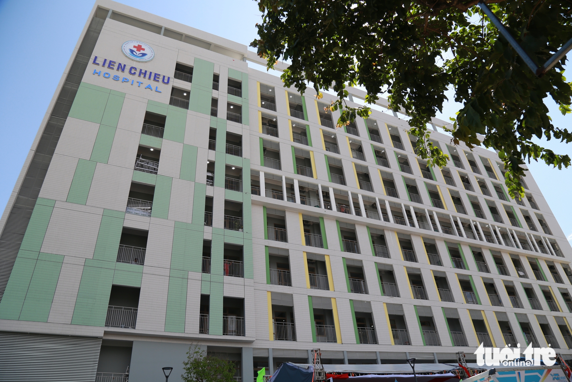 Trung tâm y tế mới khang trang, người bệnh nói: 'chưa đau lắm cũng muốn xuống viện’ - Ảnh 1.
