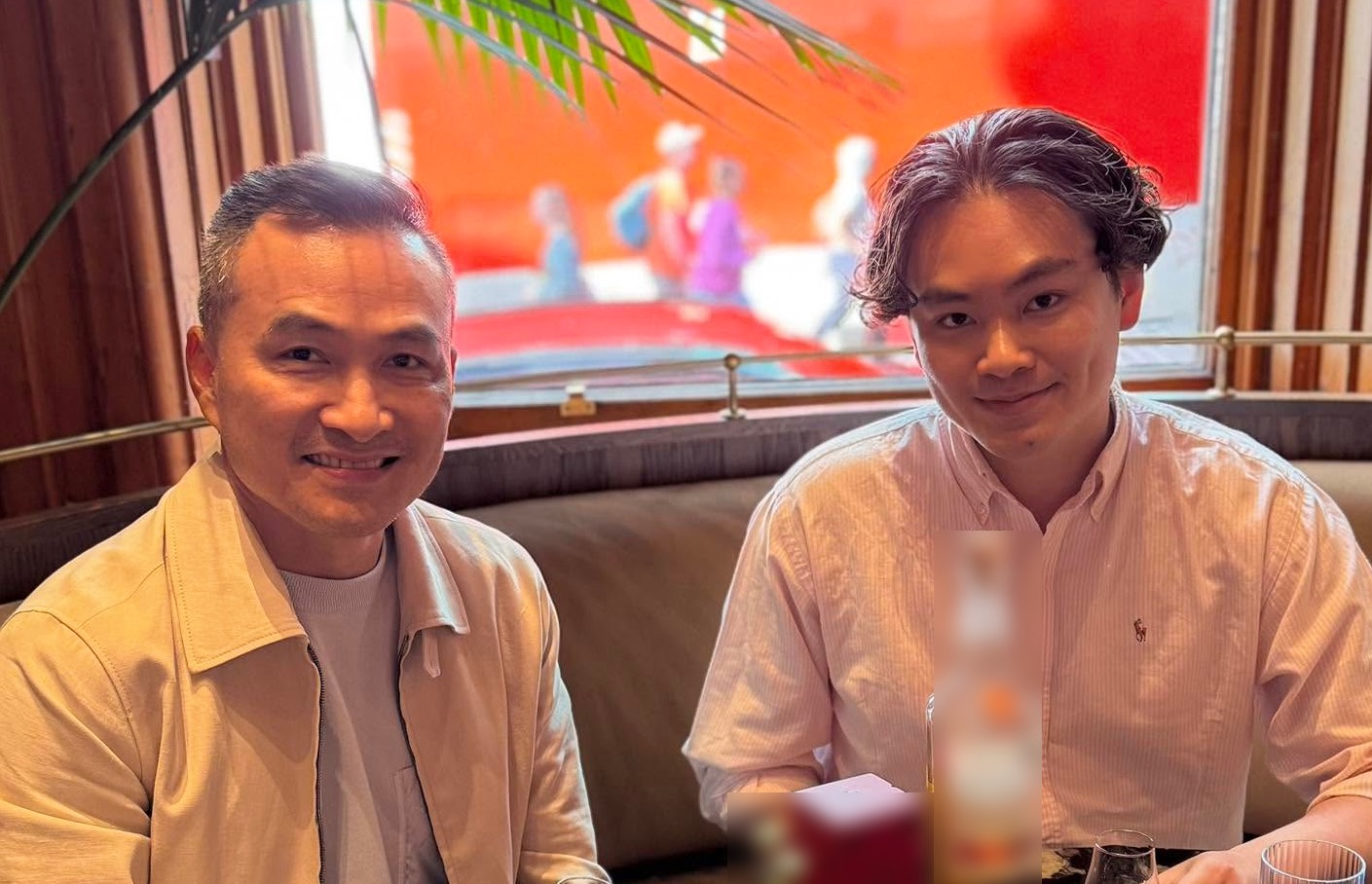 Con trai Chi Bảo làm thạc sĩ luật ở London, kiêm đầu bếp gia đình - Ảnh 2.