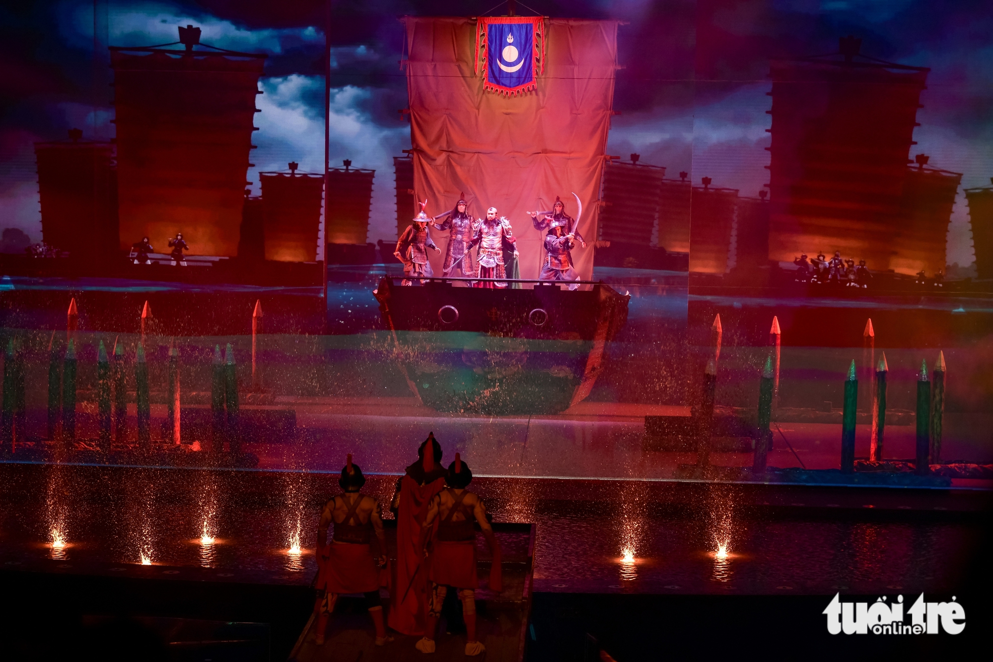 Đất nước thiên hùng ca và sức mạnh của những mega show - Ảnh 9.