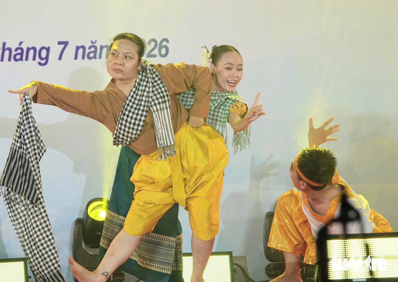 Trọng Nhân, Duyên Quỳnh, Jack Long chinh phục tình cảm khán giả Ba Chúc - Ảnh 2.