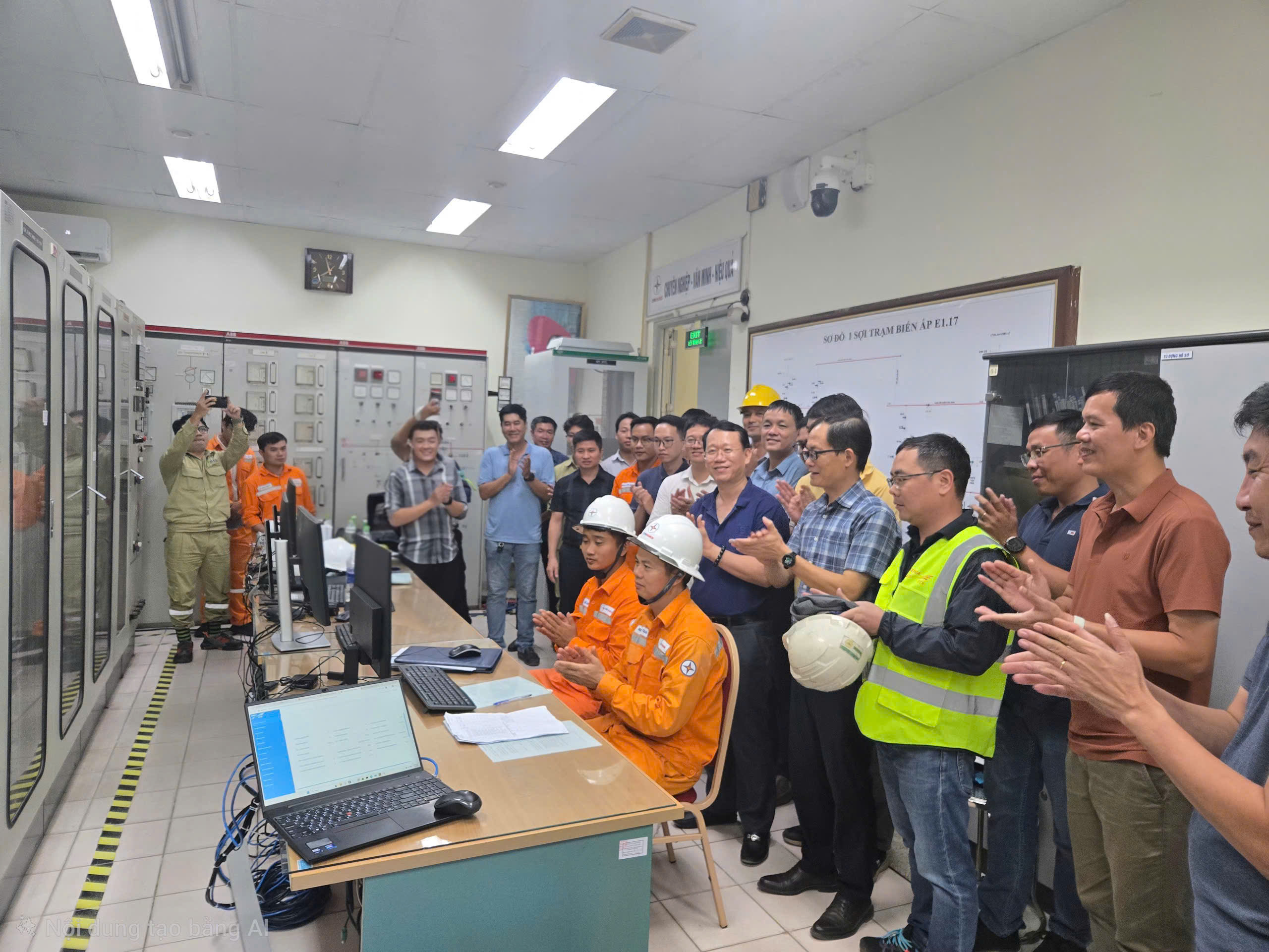 Loạt pin lưu trữ BESS quy mô lớn của EVN, cấp cứu hệ thống điện lúc nguy cấp - Ảnh 2.