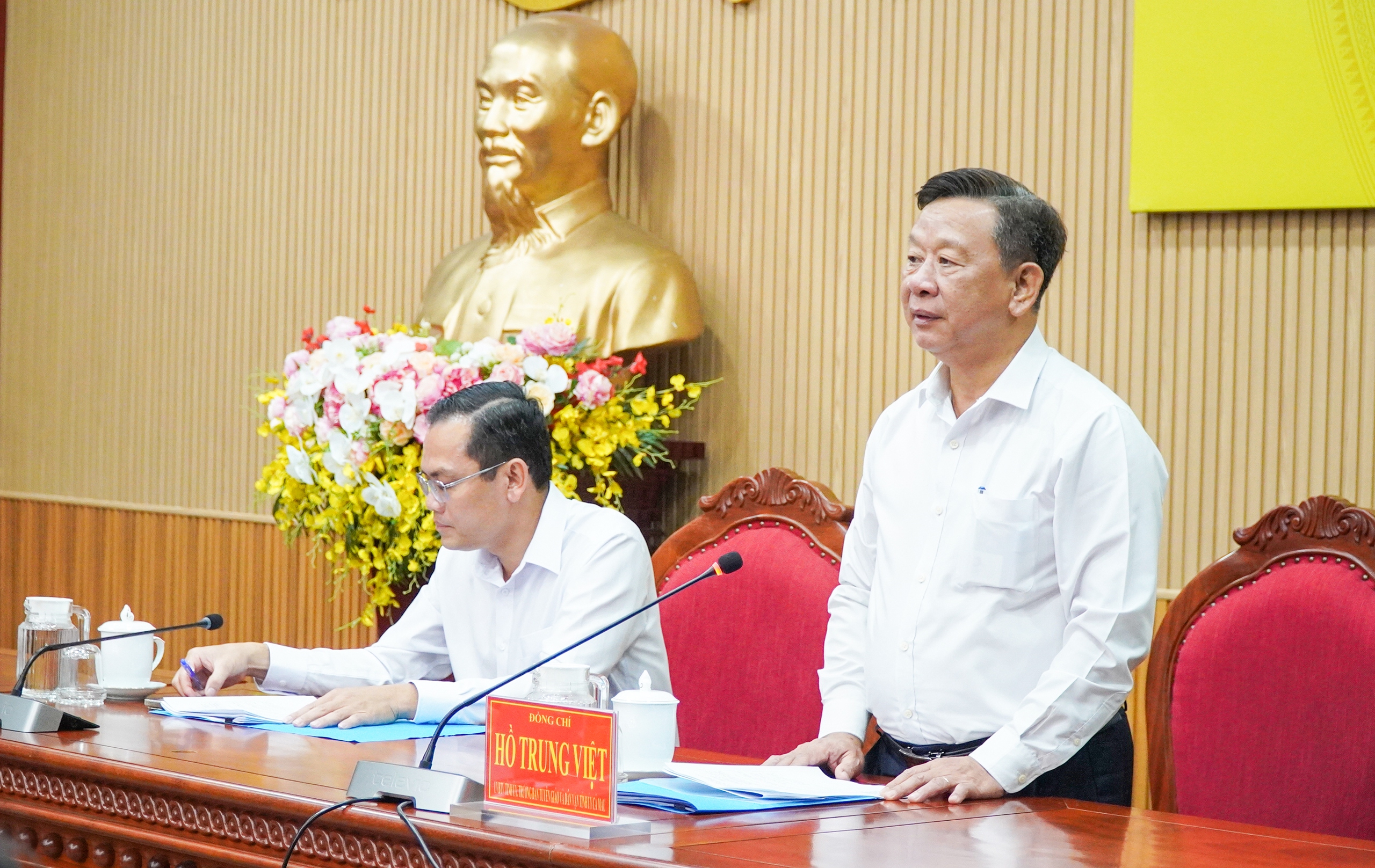 Trao giải nhất logo 100 triệu đồng nhưng Cà Mau chọn biểu trưng khác - Ảnh 2.
