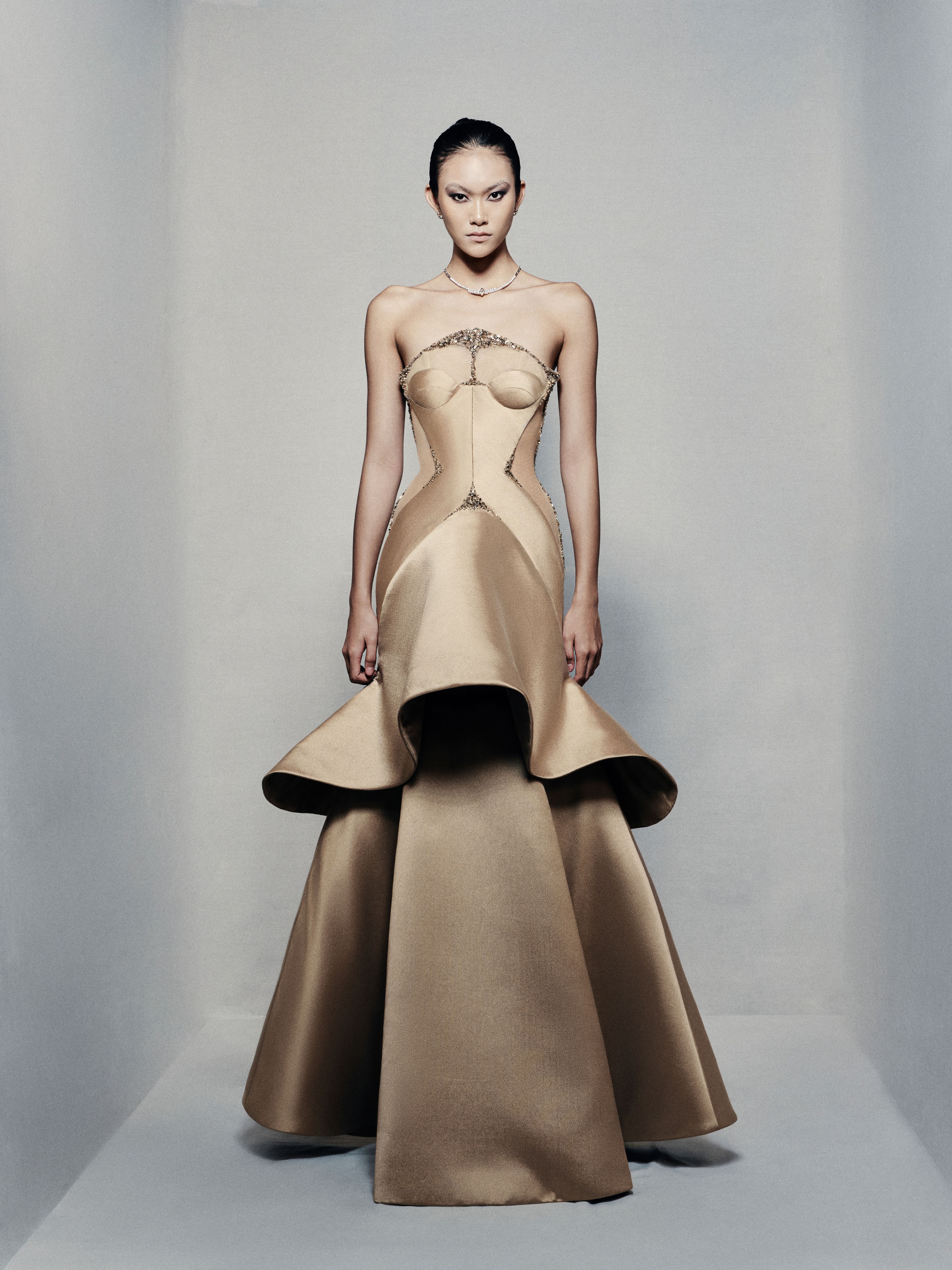 Phan Huy biến thị lực không hoàn hảo thành cảm hứng cho bộ sưu tập couture mới - Ảnh 9.