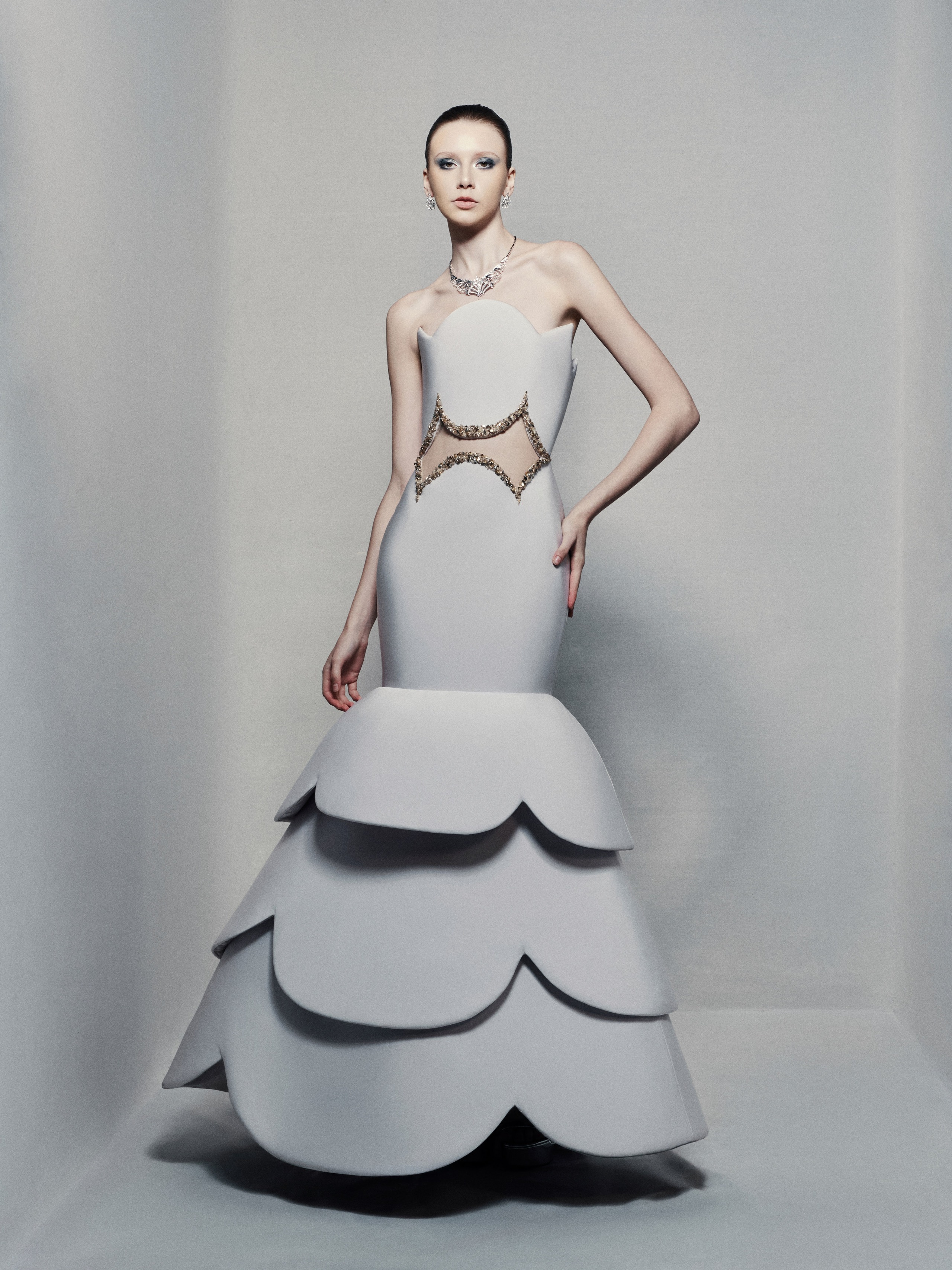 Phan Huy biến thị lực không hoàn hảo thành cảm hứng cho bộ sưu tập couture mới - Ảnh 7.