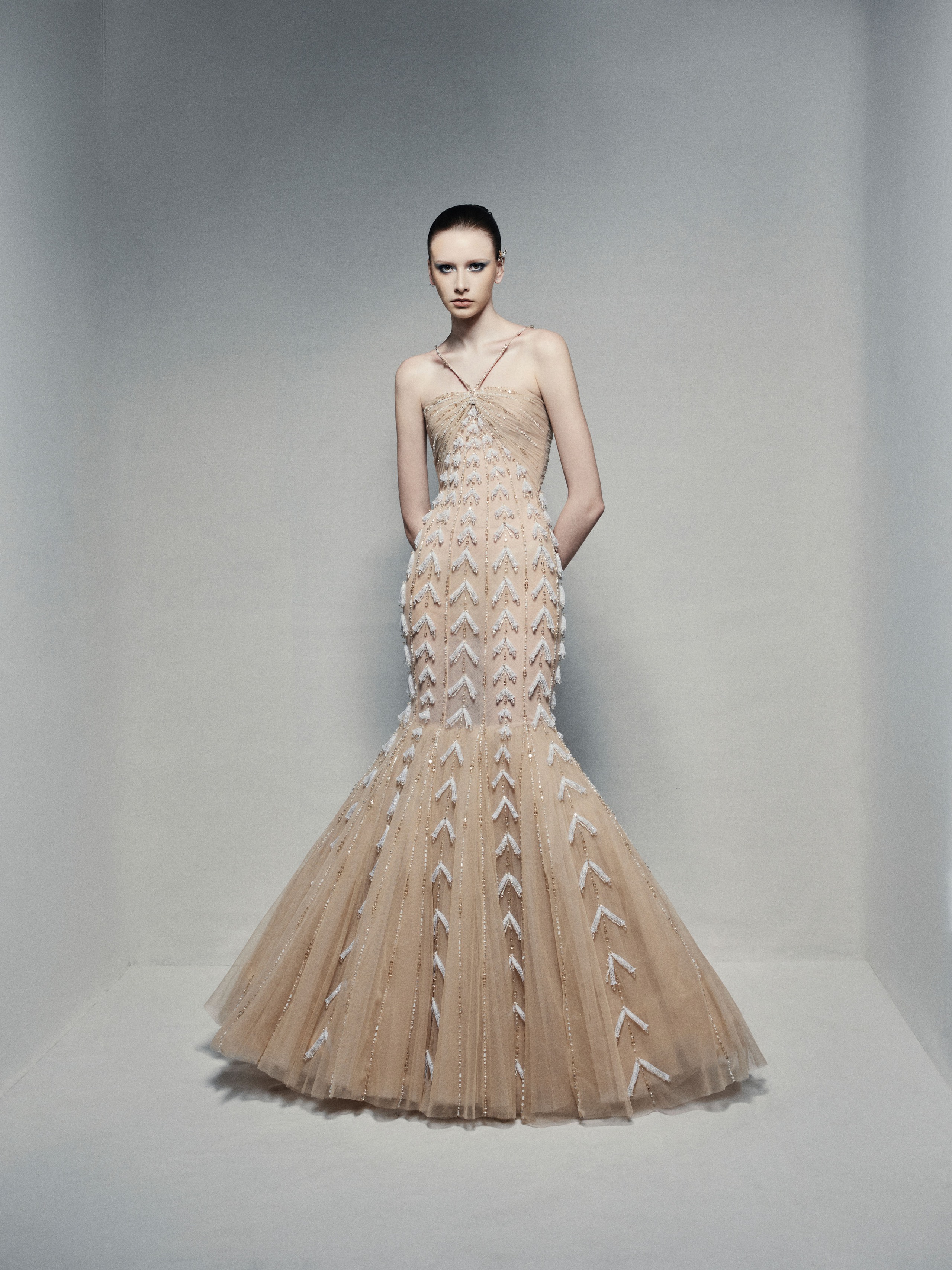 Phan Huy biến thị lực không hoàn hảo thành cảm hứng cho bộ sưu tập couture mới - Ảnh 14.