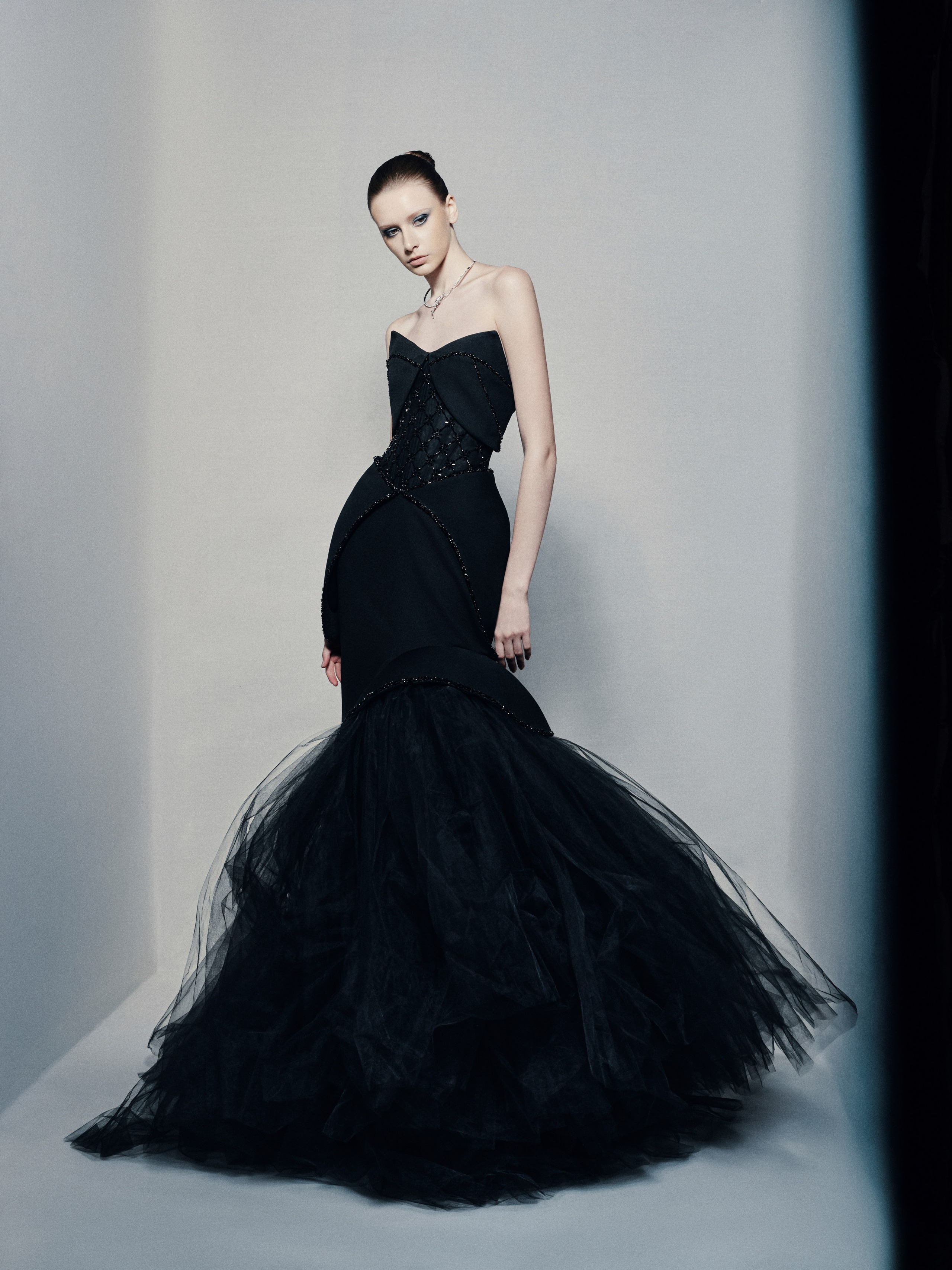 Phan Huy biến thị lực không hoàn hảo thành cảm hứng cho bộ sưu tập couture mới - Ảnh 16.