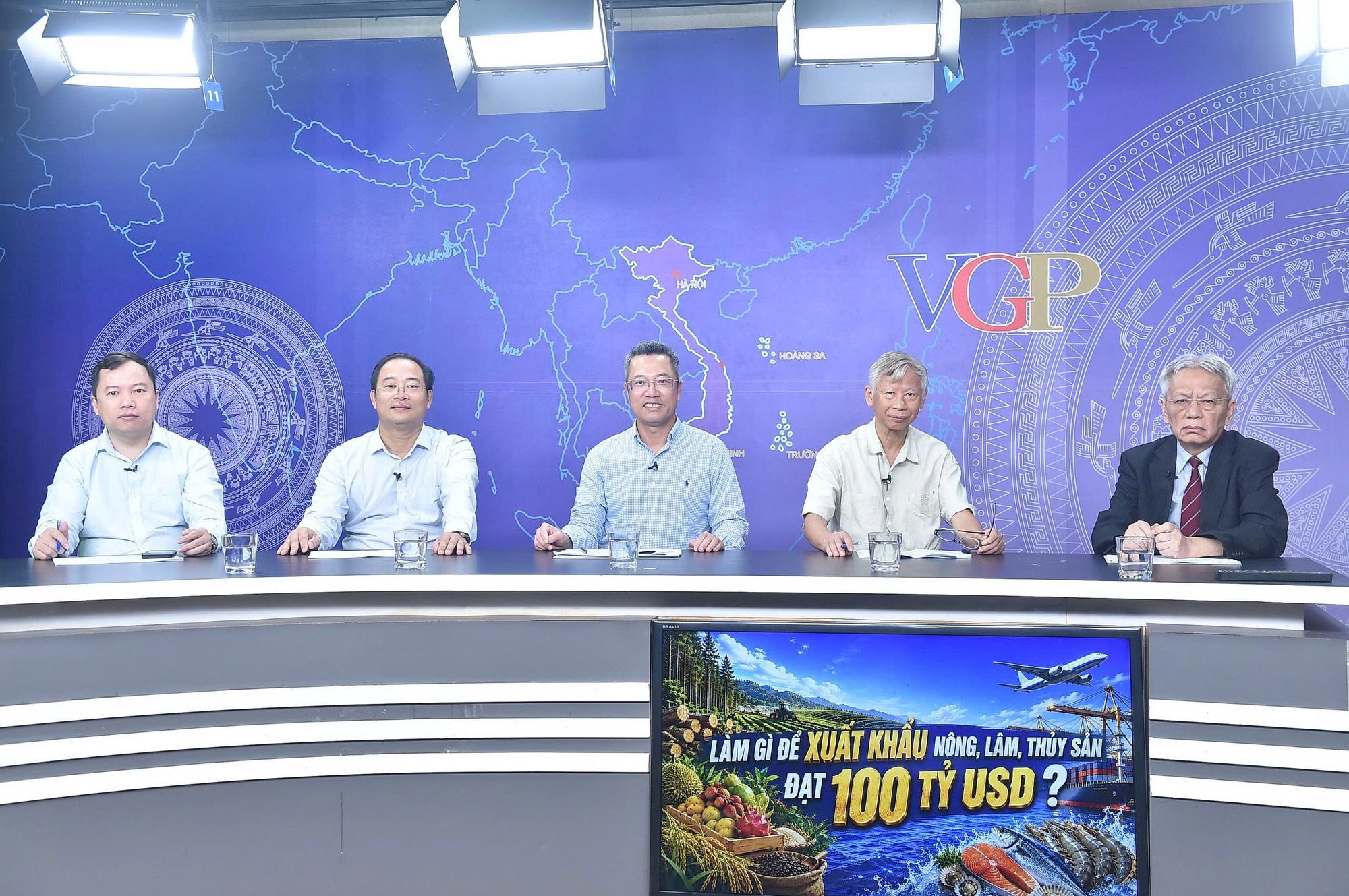 Chuyên gia, hiệp hội nói gì về mục tiêu xuất khẩu nông lâm thủy sản đạt 100 tỉ USD vào năm 2027? - Ảnh 1.
