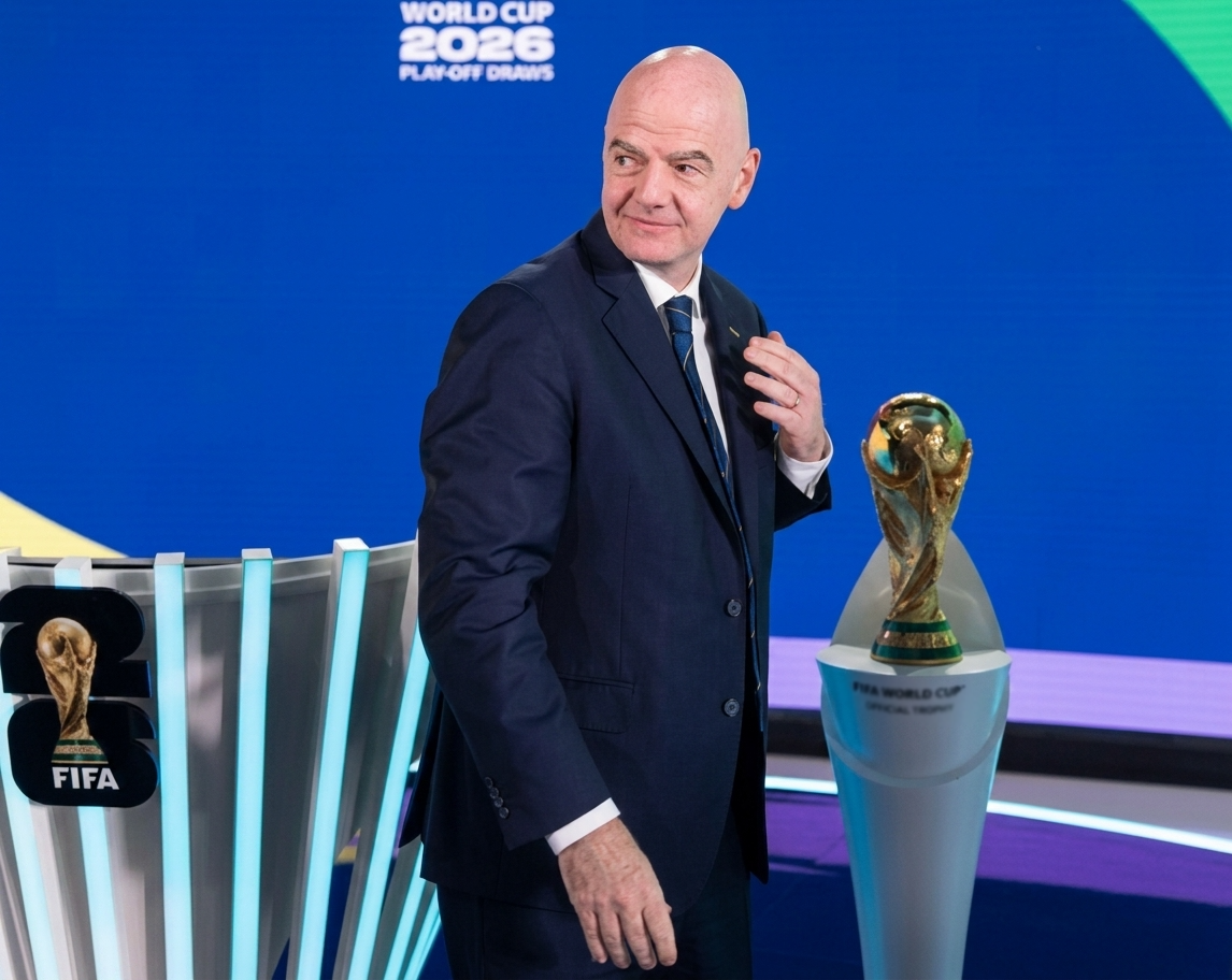 Liên đoàn Bóng đá châu Âu đe dọa Chủ tịch FIFA Infantino: Từ chức hoặc bị bỏ phiếu bất tín nhiệm - Ảnh 2.