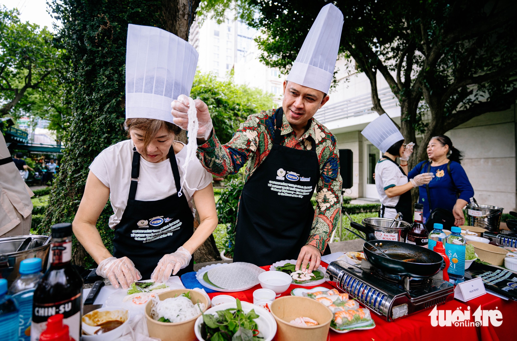 Ngoại giao ẩm thực: Để gỏi cuốn, chả giò, trà sen kể câu chuyện TP.HCM với thế giới - Ảnh 6.