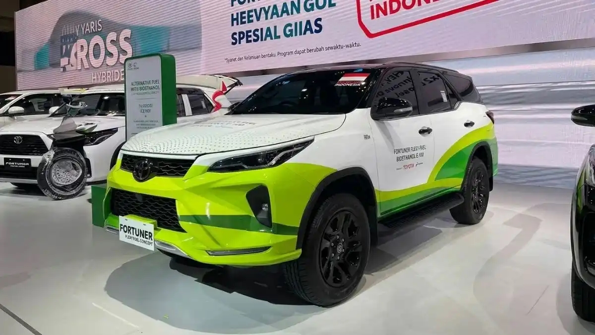 Toyota Fortuner thêm bản chạy được xăng sinh học 'liều cao', hoàn toàn không lo hại xe - Ảnh 1.