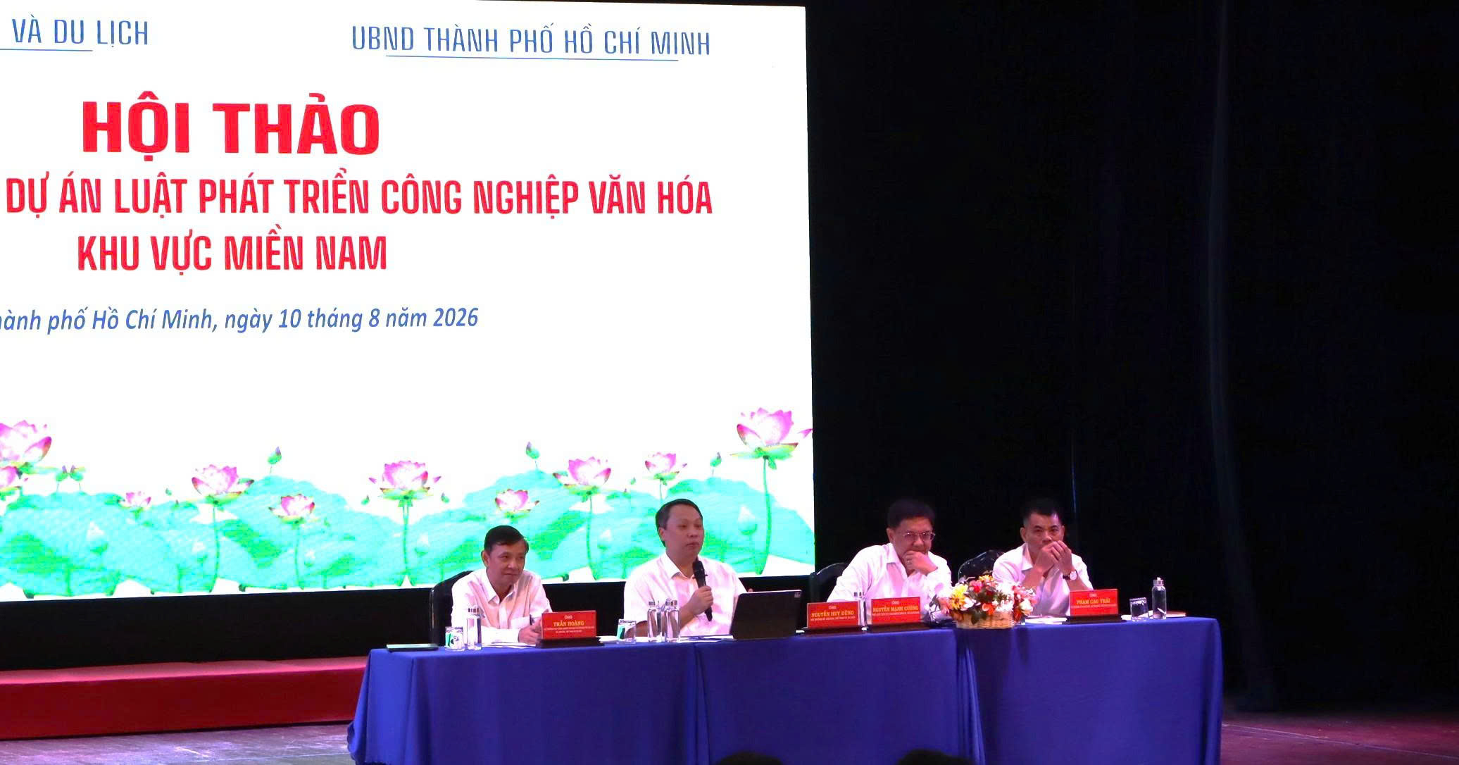 Tháo gỡ 'điểm nghẽn' thể chế để công nghiệp văn hóa bứt phá - Ảnh 1.