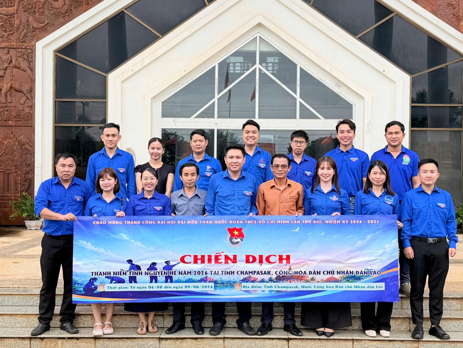 Đoàn Thanh niên VRG thực hiện chương trình tình nguyện tại Lào - Ảnh 2.