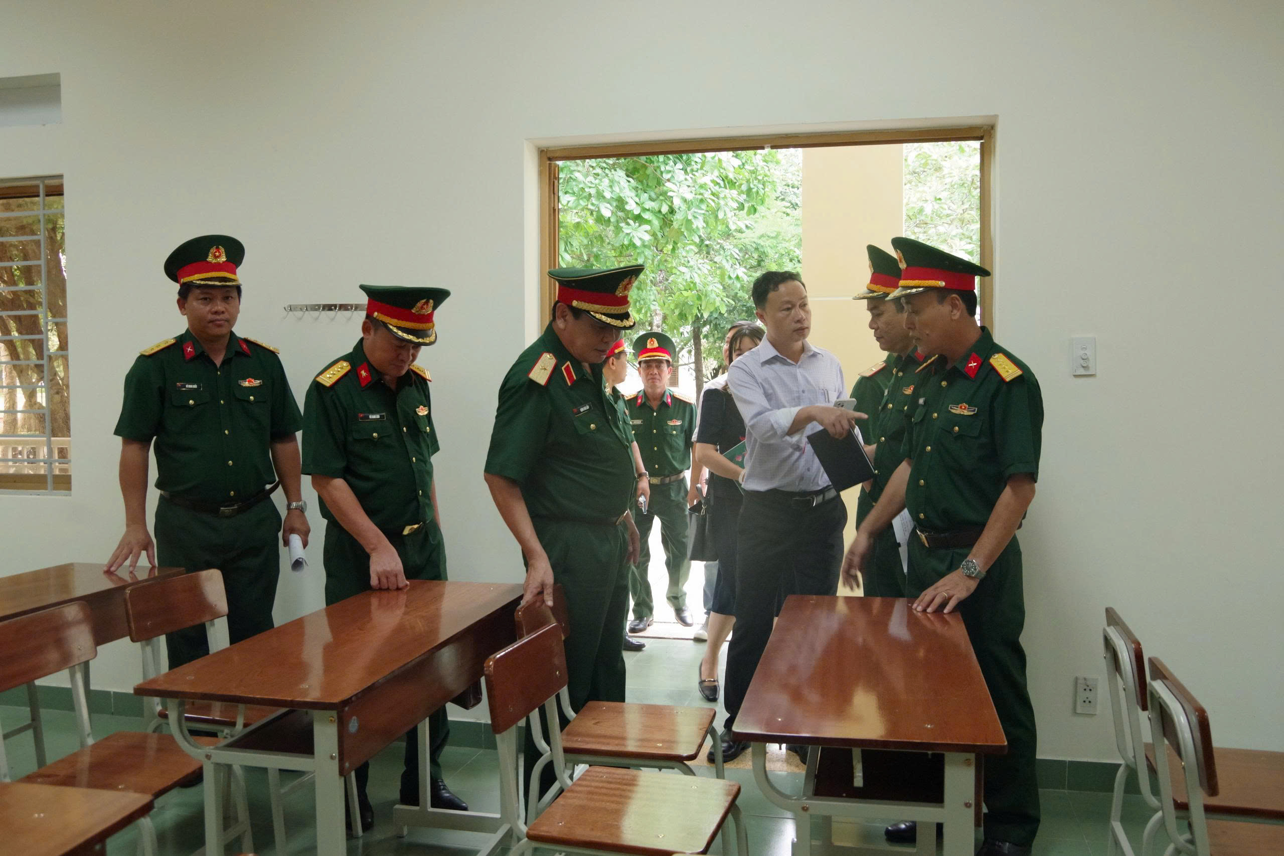 Trường Thiếu sinh quân miền Nam có gì mà phụ huynh rơi nước mắt khi con được vào học? - Ảnh 3.