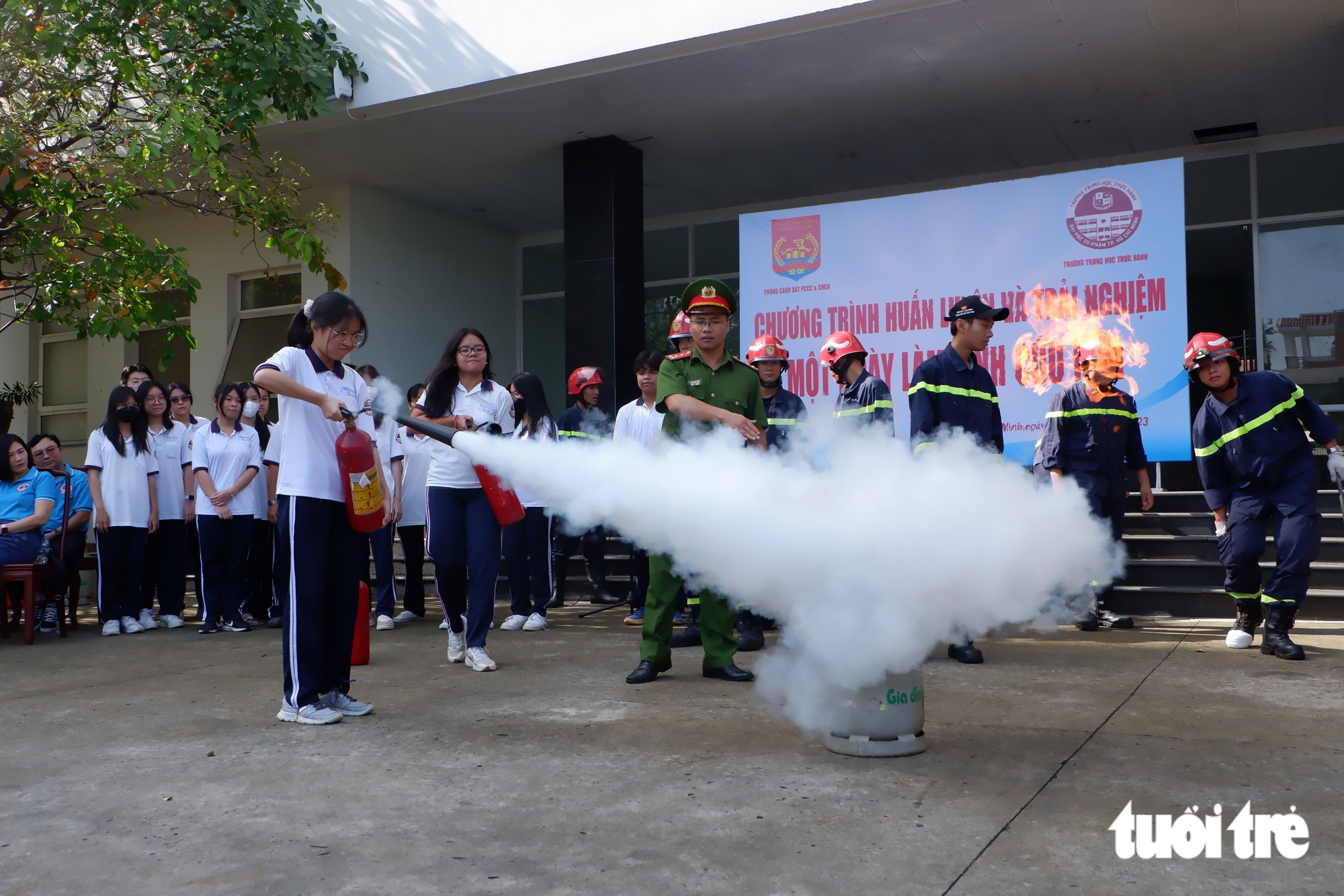 20 năm Hành quân xanh – Dấu chân tình nguyện vì nhân dân phục vụ - Ảnh 2.