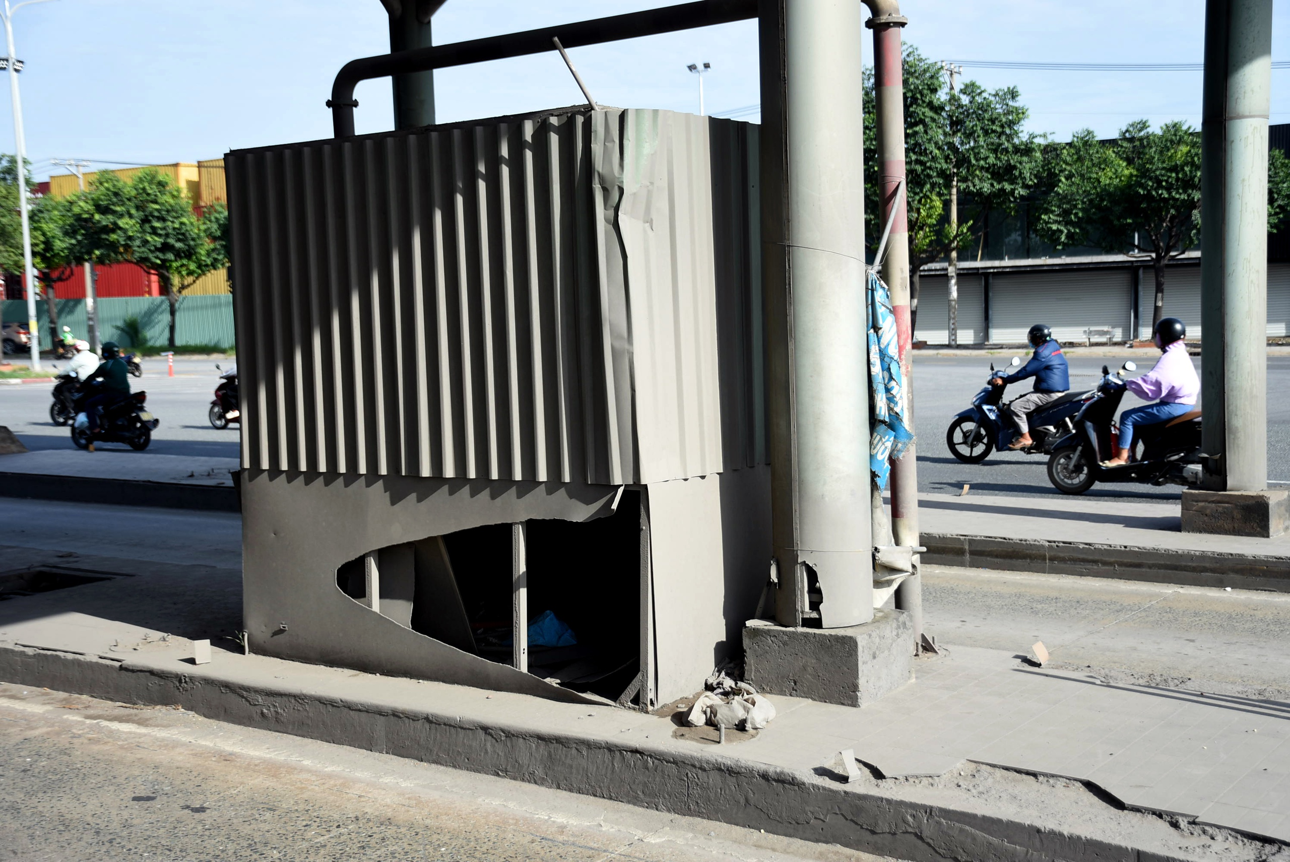 Bắt đầu tháo dỡ trạm thu phí cầu Đồng Nai, cửa ngõ phía Đông TP.HCM - Ảnh 15.