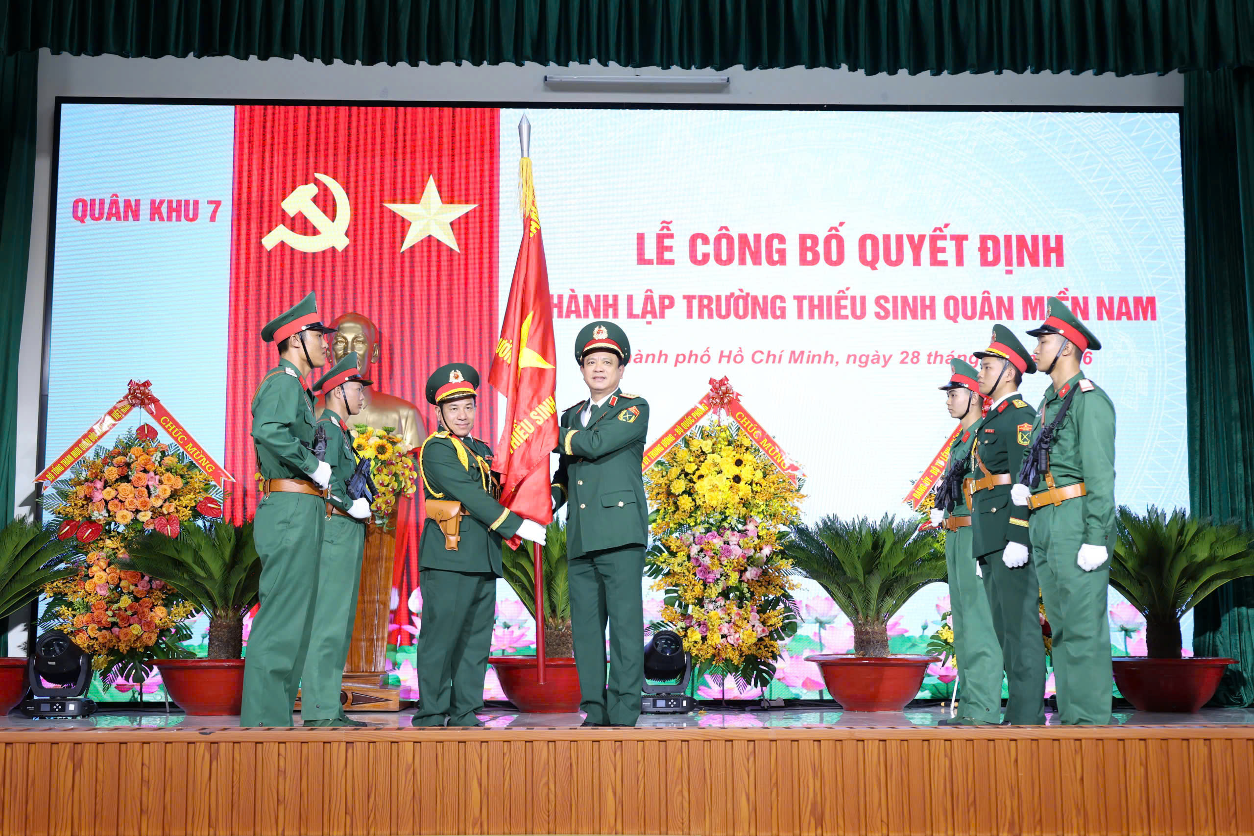 Trường Thiếu sinh quân miền Nam có gì mà phụ huynh rơi nước mắt khi con được vào học? - Ảnh 4.