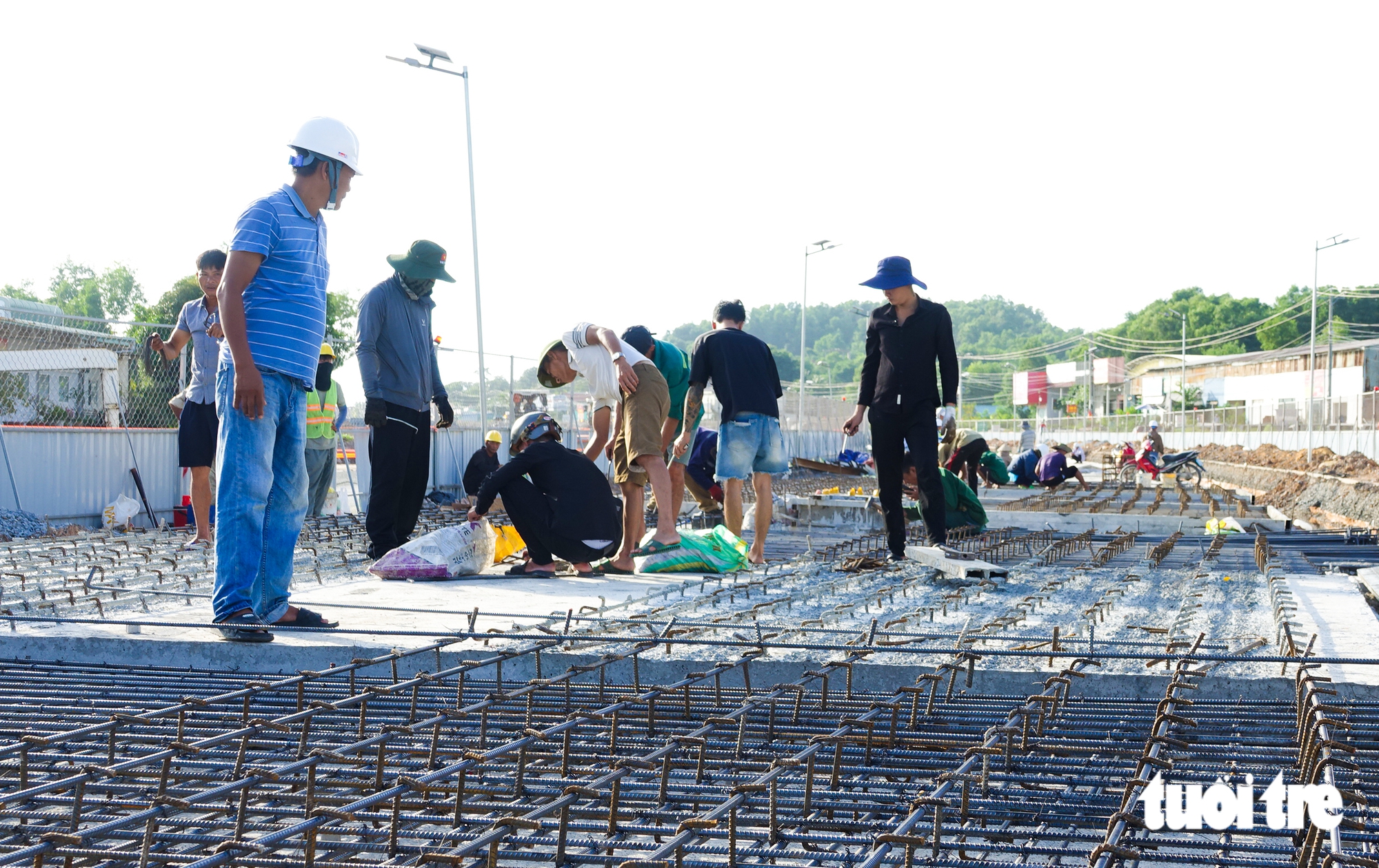 Thỏa thuận vận hành và bảo trì Tuyến tàu điện đô thị ở Phú Quốc, phục vụ APEC 2027 - Ảnh 2.