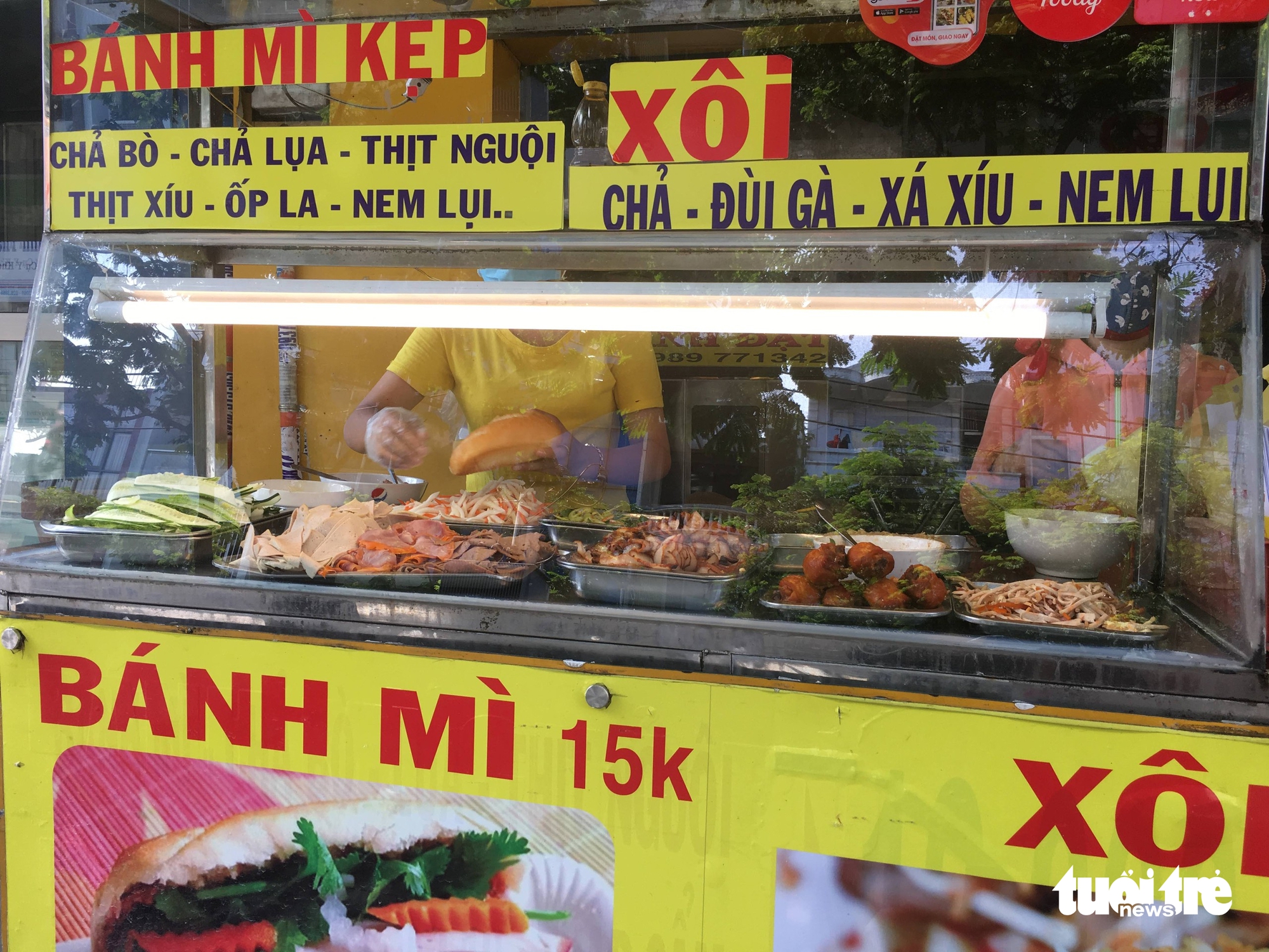 Banh Mi vs. Burger: Which is better? - Ảnh 5.