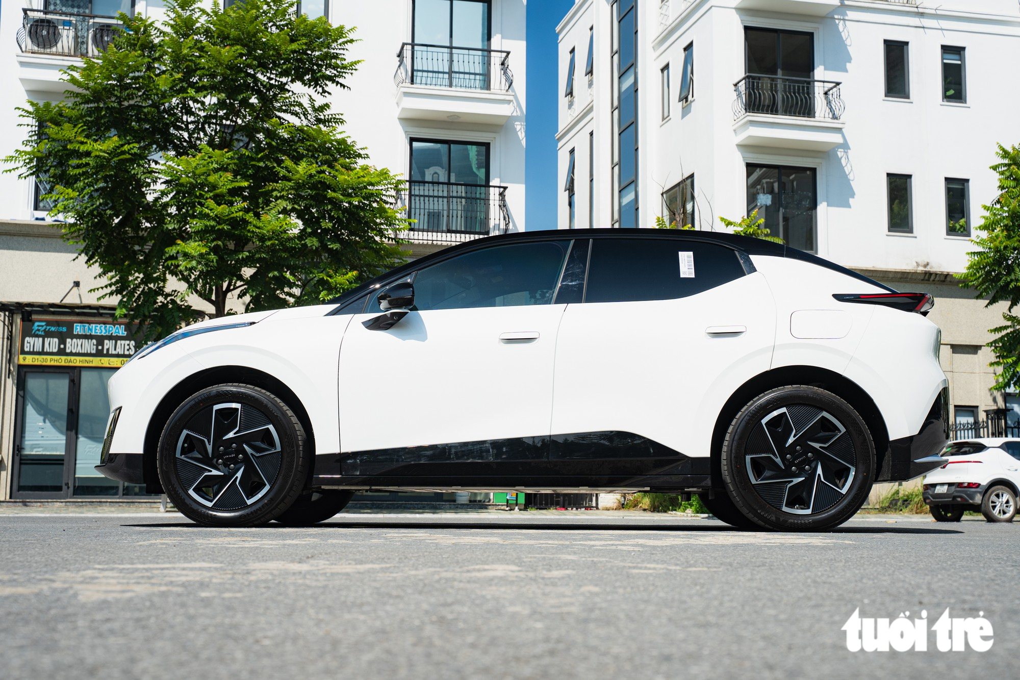 Xe điện Lynk & Co 02 ra mắt Việt Nam: Giá từ 818 triệu đồng, chạy 435km/sạc - Ảnh 2.