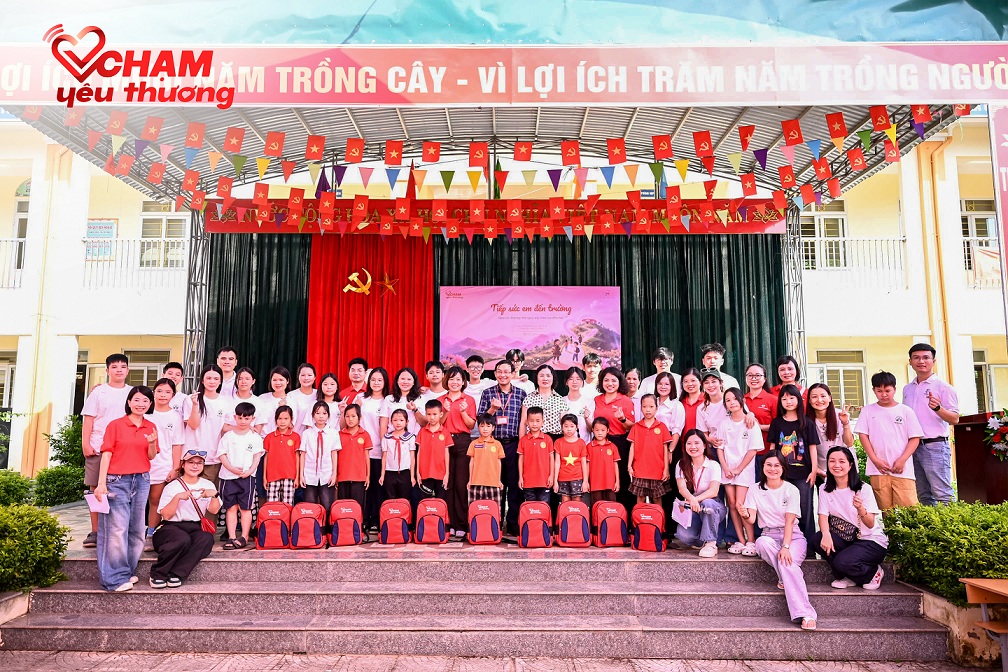 Quỹ Chạm yêu thương khởi động chuỗi chương trình ‘Tiếp sức em tới trường 2026’ - Ảnh 3.