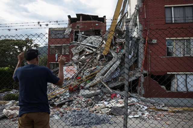 Hundreds still missing in Colombia as desperation grips earthquake rescue effort- Ảnh 4.
