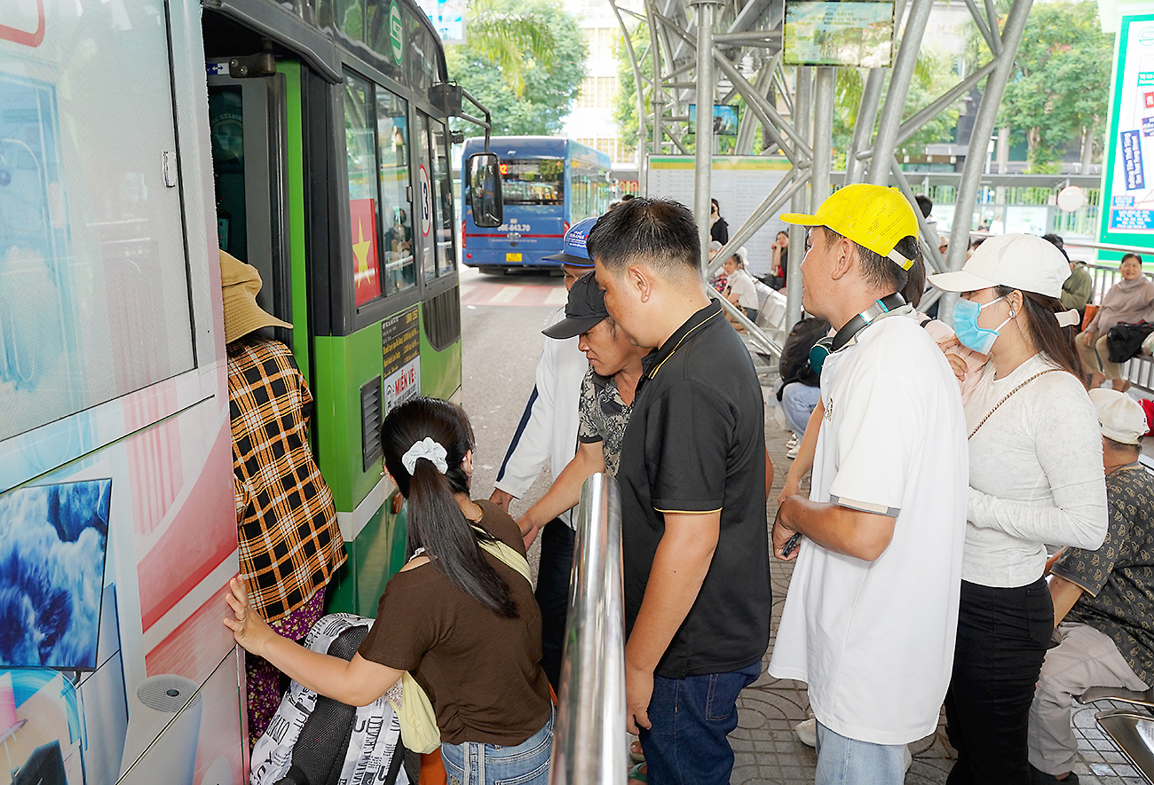 3 tháng miễn phí xe buýt TP.HCM: Một quyết sách, triệu lượt người hưởng lợi - Ảnh 5.