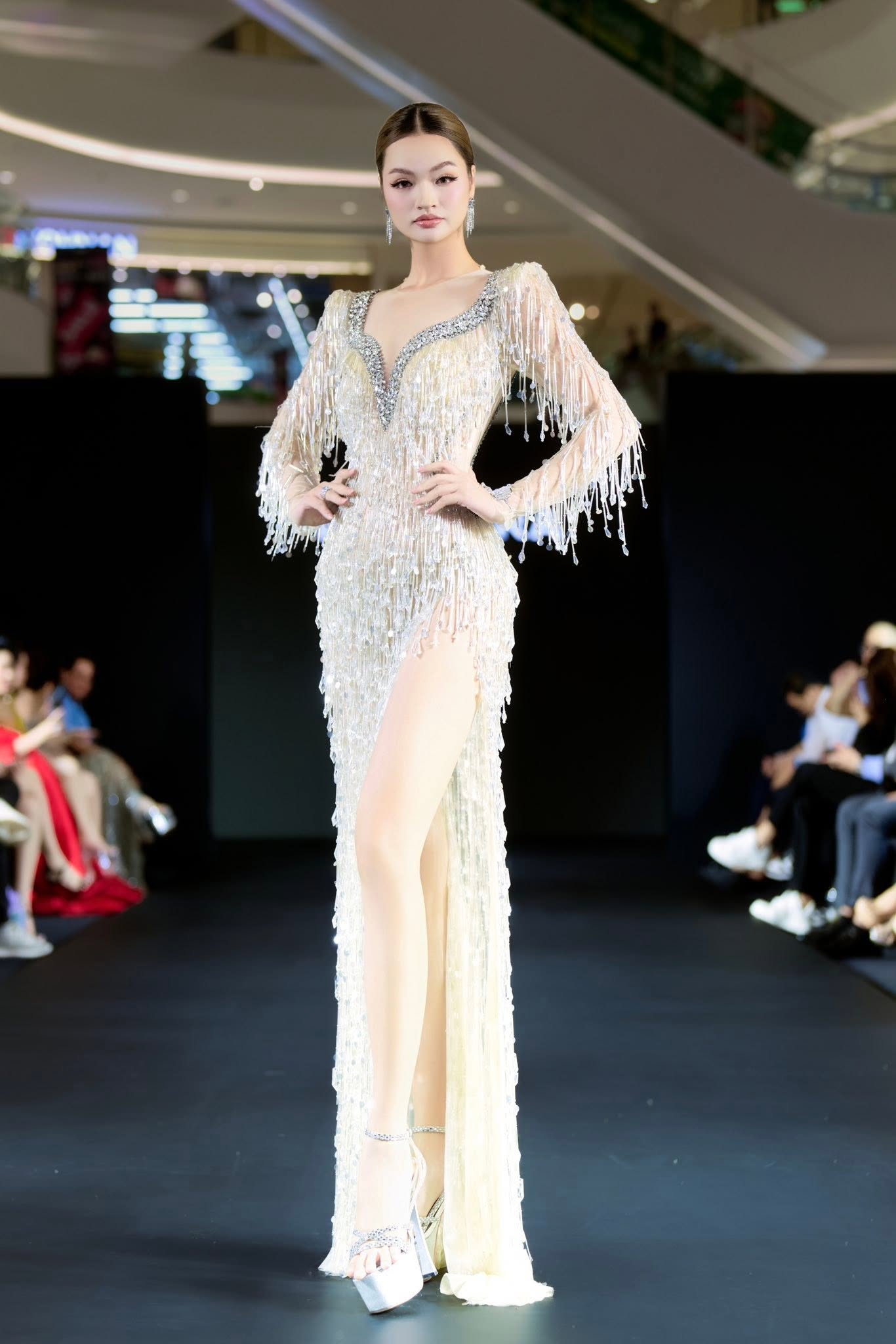 Trần Huyền Trang thay Thúy Hằng thi Miss Global 2026 - Ảnh 3.