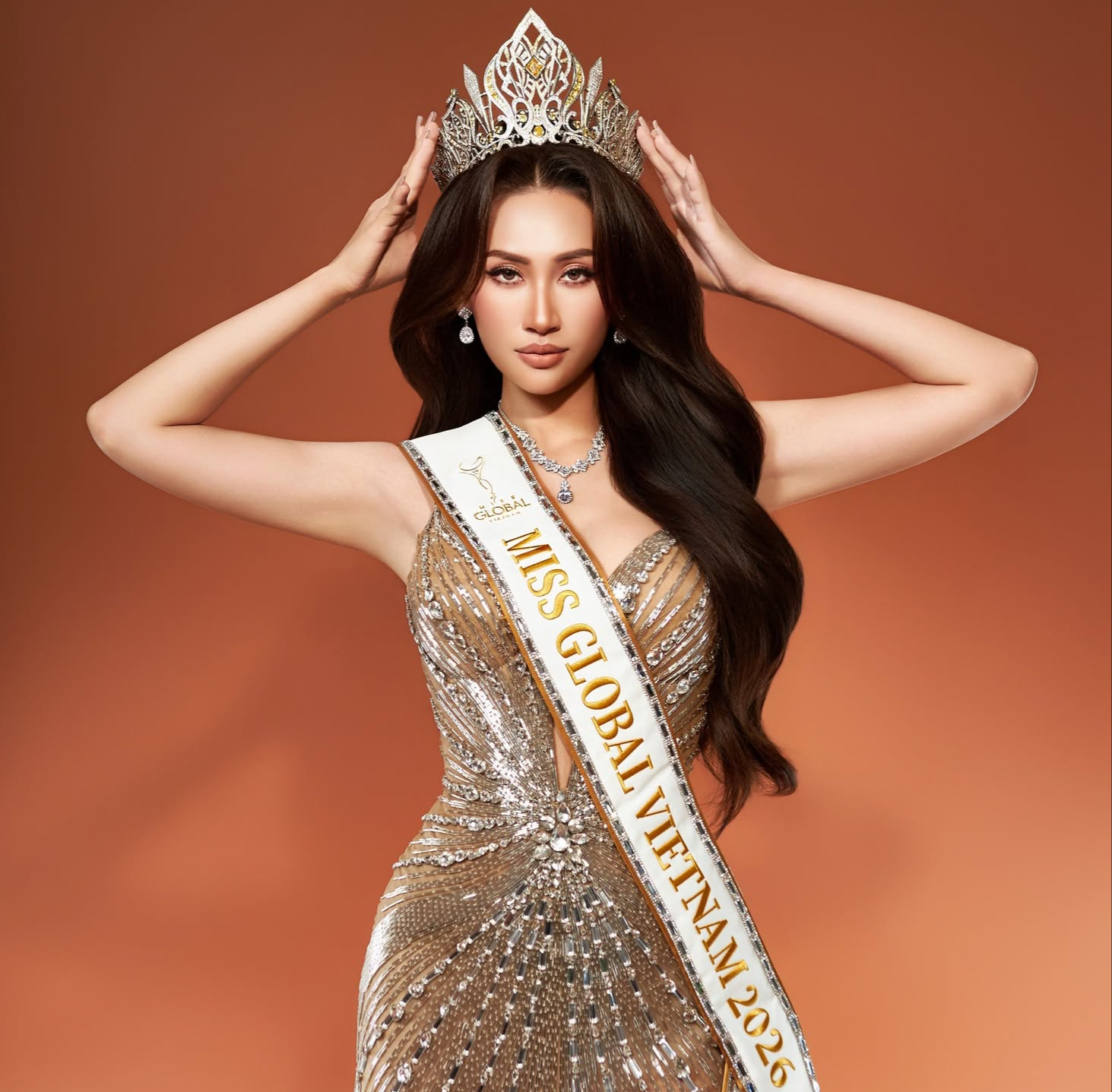 Trần Huyền Trang thay Thúy Hằng thi Miss Global 2026 - Ảnh 1.