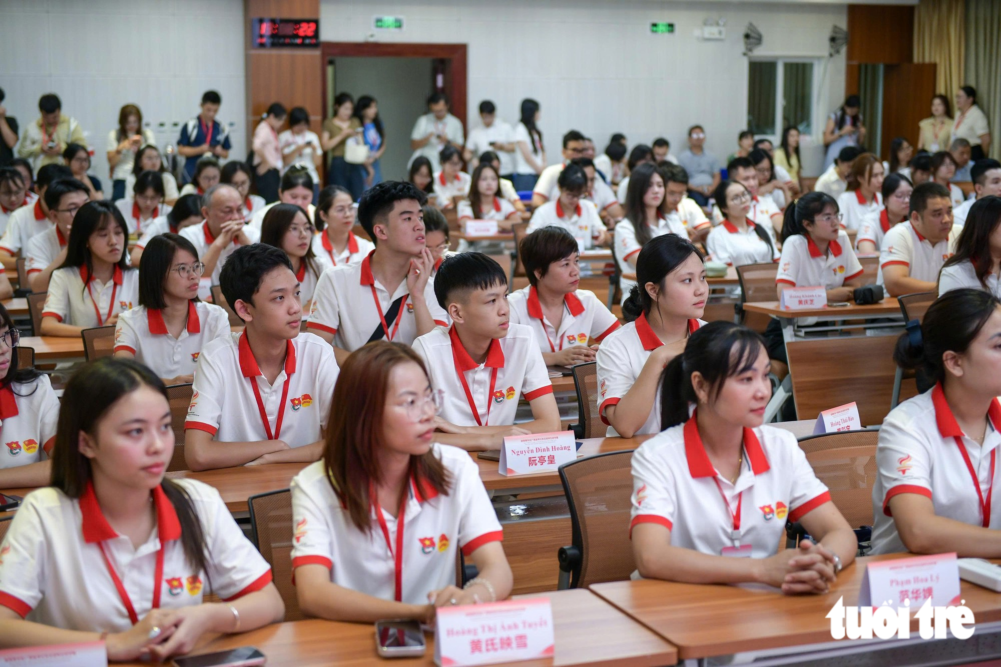 100 giáo viên, sinh viên Việt Nam đã tới Trung Quốc, bắt đầu ‘Hành trình đỏ’ theo dấu chân Bác Hồ - Ảnh 4.