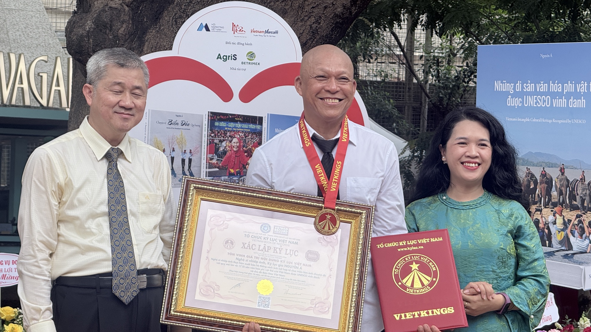 Nguyễn Á - thêm hai sách ảnh từ tình yêu - Ảnh 6.
