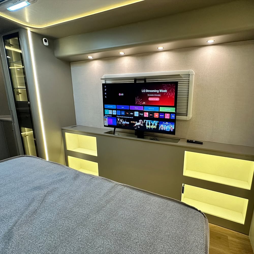 Nhà di động đúng nghĩa 'biệt thự biết đi' - Ảnh 9.
