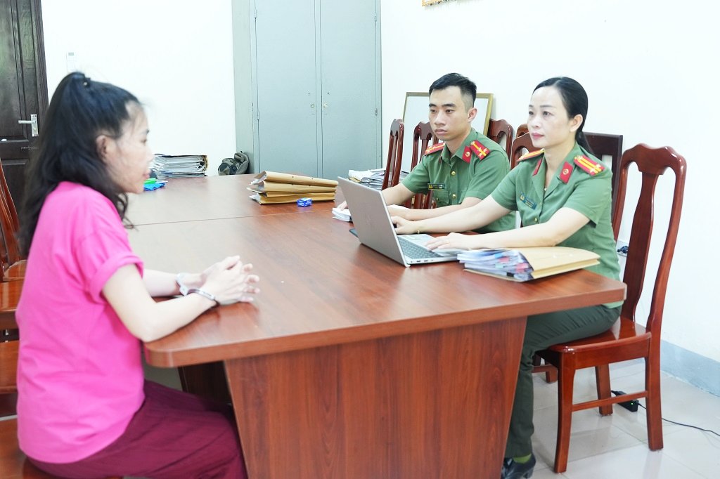 Thuê bác sĩ 'dỏm' mở cơ sở spa lừa 300 người chữa bệnh xương khớp - Ảnh 4.