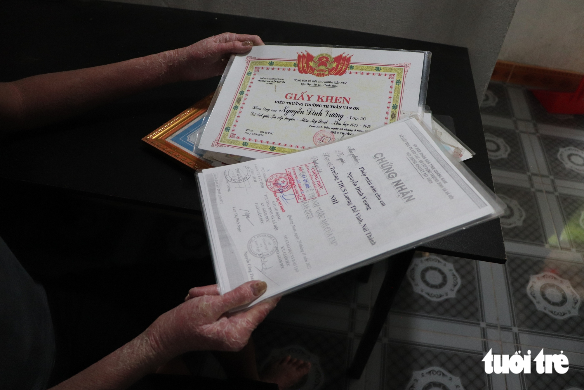 24 tuổi đời tràn ngập nỗi đau, nam sinh 'người rắn' dũng cảm bước vào đại học - Ảnh 8.