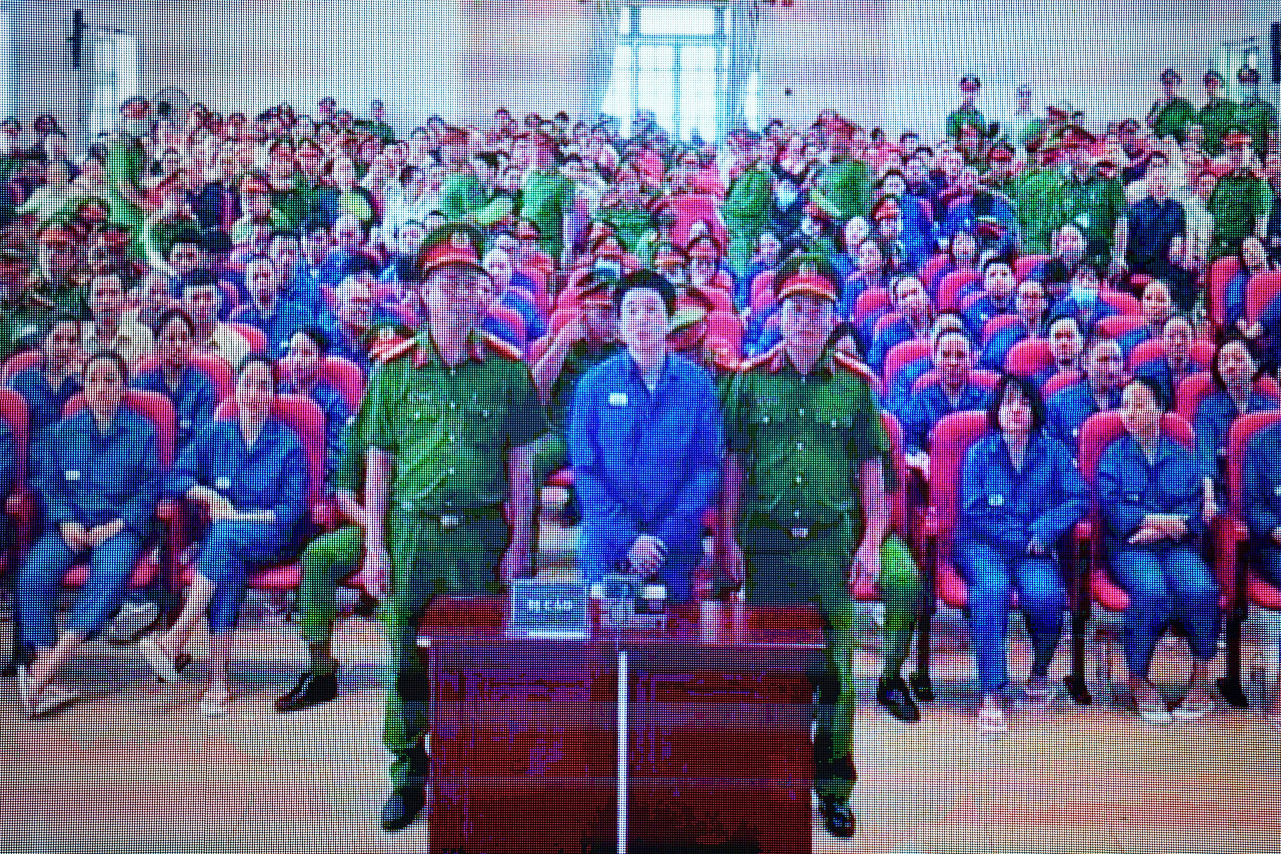 Phiên tòa vụ ma túy 227 bị cáo: Ca sĩ Chi Dân, 'cô tiên từ thiện' Trúc Phương xin điều chỉnh thông tin - Ảnh 1.