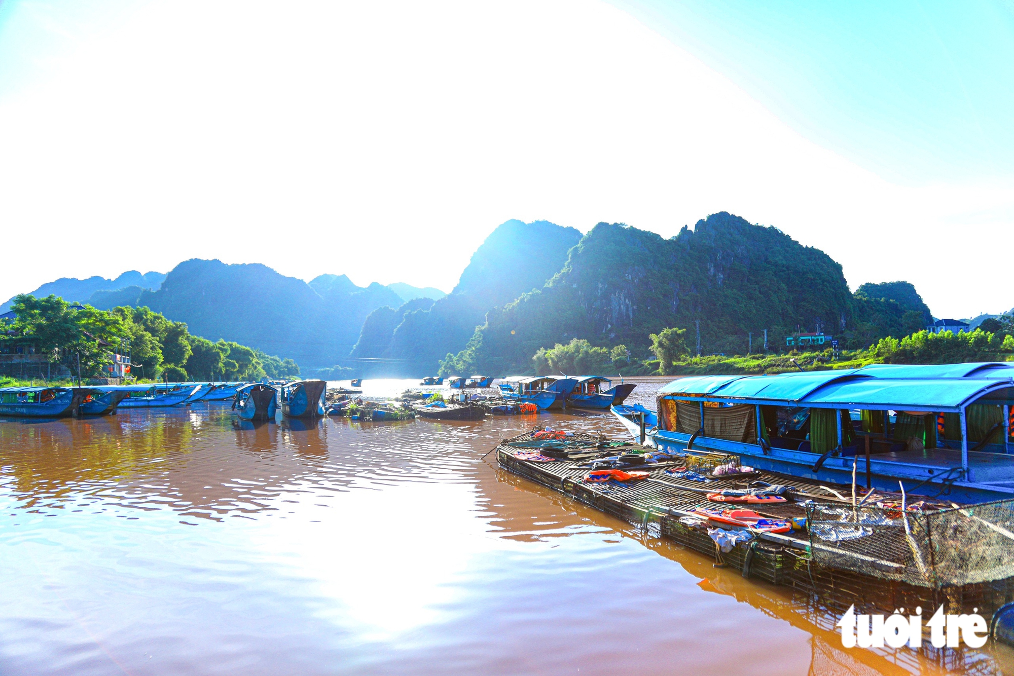 Về Phong Nha ngắm sông Son đỏ ngầu, nghe truyền thuyết mối tình gắn liền với tên sông - Ảnh 6.