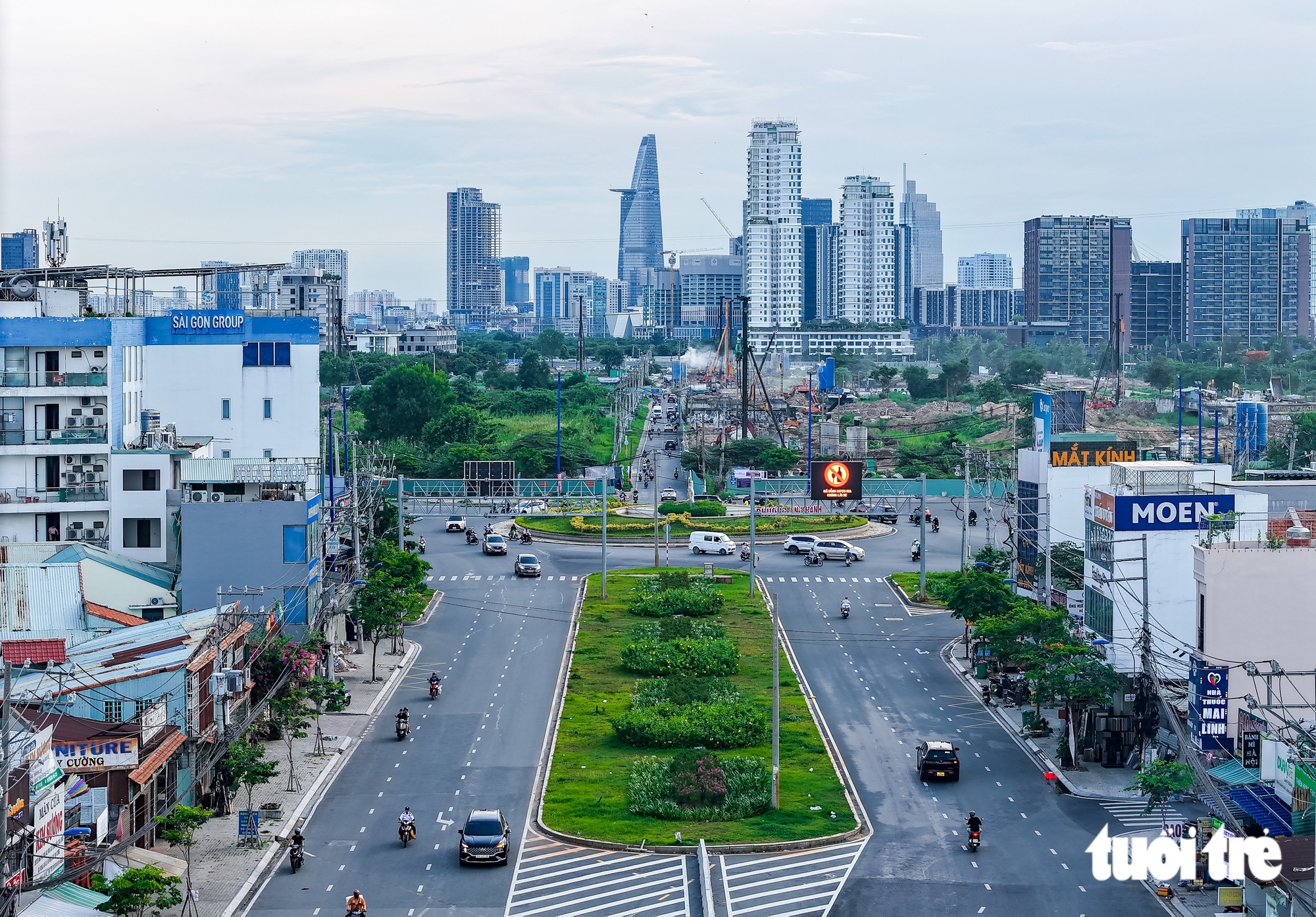 TP.HCM quyết tâm thu ngân sách 1,01 triệu tỉ đồng, không để ‘đạt kế hoạch trên giấy’ - Ảnh 1.