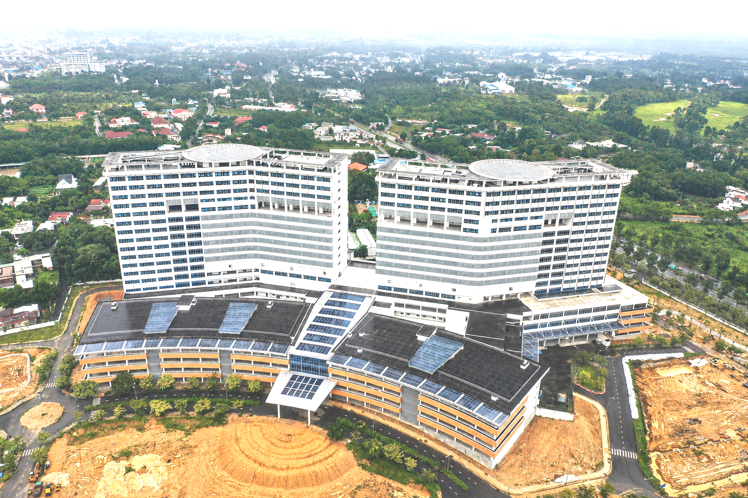 Y tế TP.HCM đổi mới cấu trúc hệ thống y tế hướng tới người dân năm 2026 - Ảnh 22.