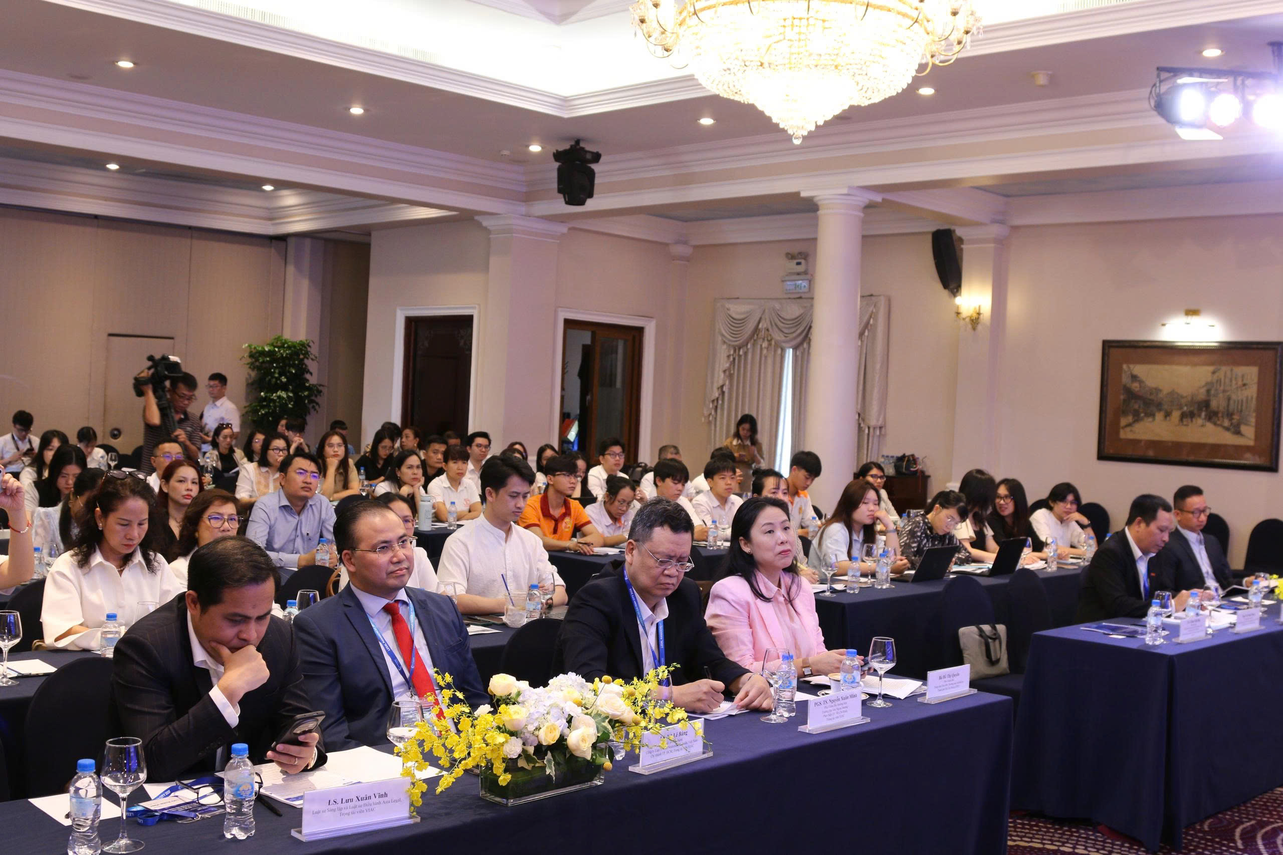 mua bán hàng online, môi trường số - Ảnh 4.