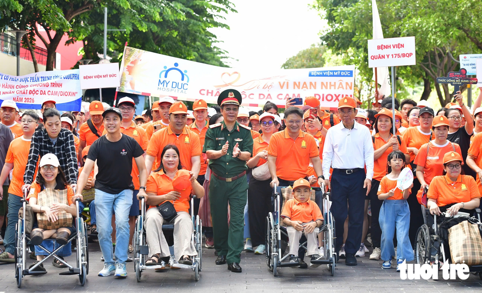 Phố đi bộ Nguyễn Huệ ngập sắc cam đồng hành vì nạn nhân chất độc da cam 2026 - Ảnh 5.