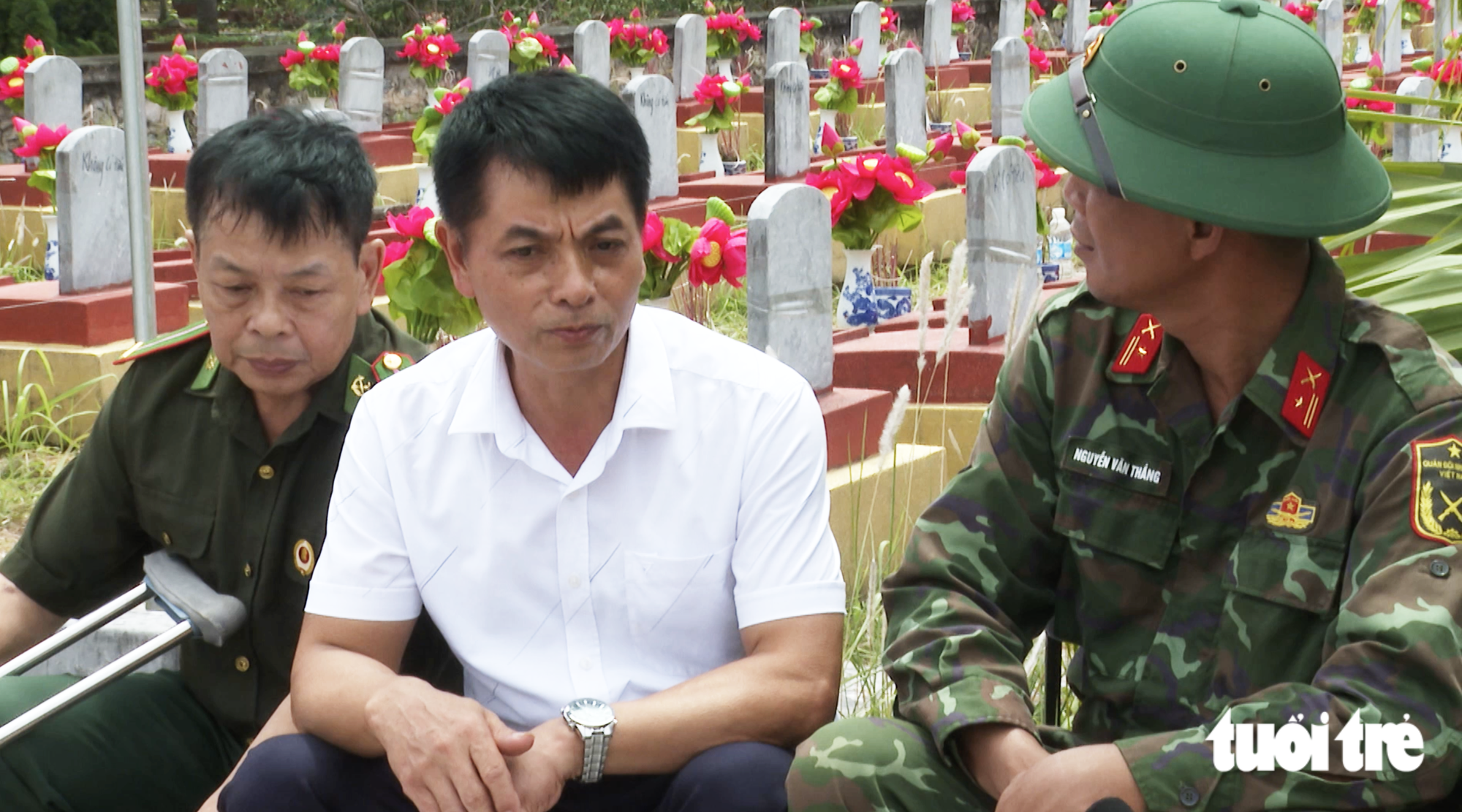 56 năm đi tìm cha và tia hy vọng từ tấm nhôm khắc tên trong mộ liệt sĩ - Ảnh 1.