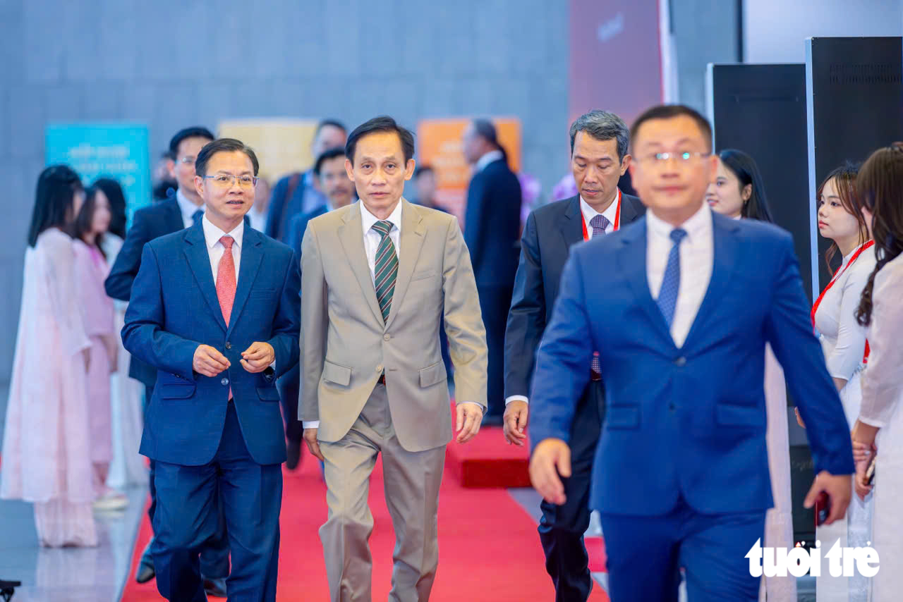 Bộ trưởng Lê Hoài Trung: Đối ngoại địa phương phải có sản phẩm cụ thể, kết quả có giá trị thực tiễn - Ảnh 1.